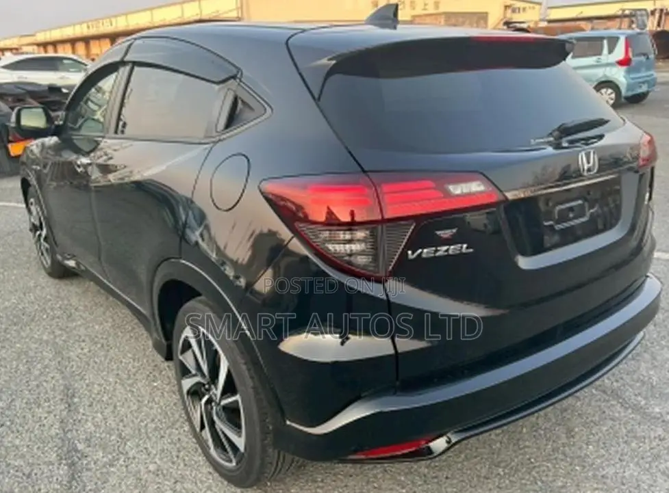 Honda Vezel 1.5 Hybrid 4WD 2018 Black