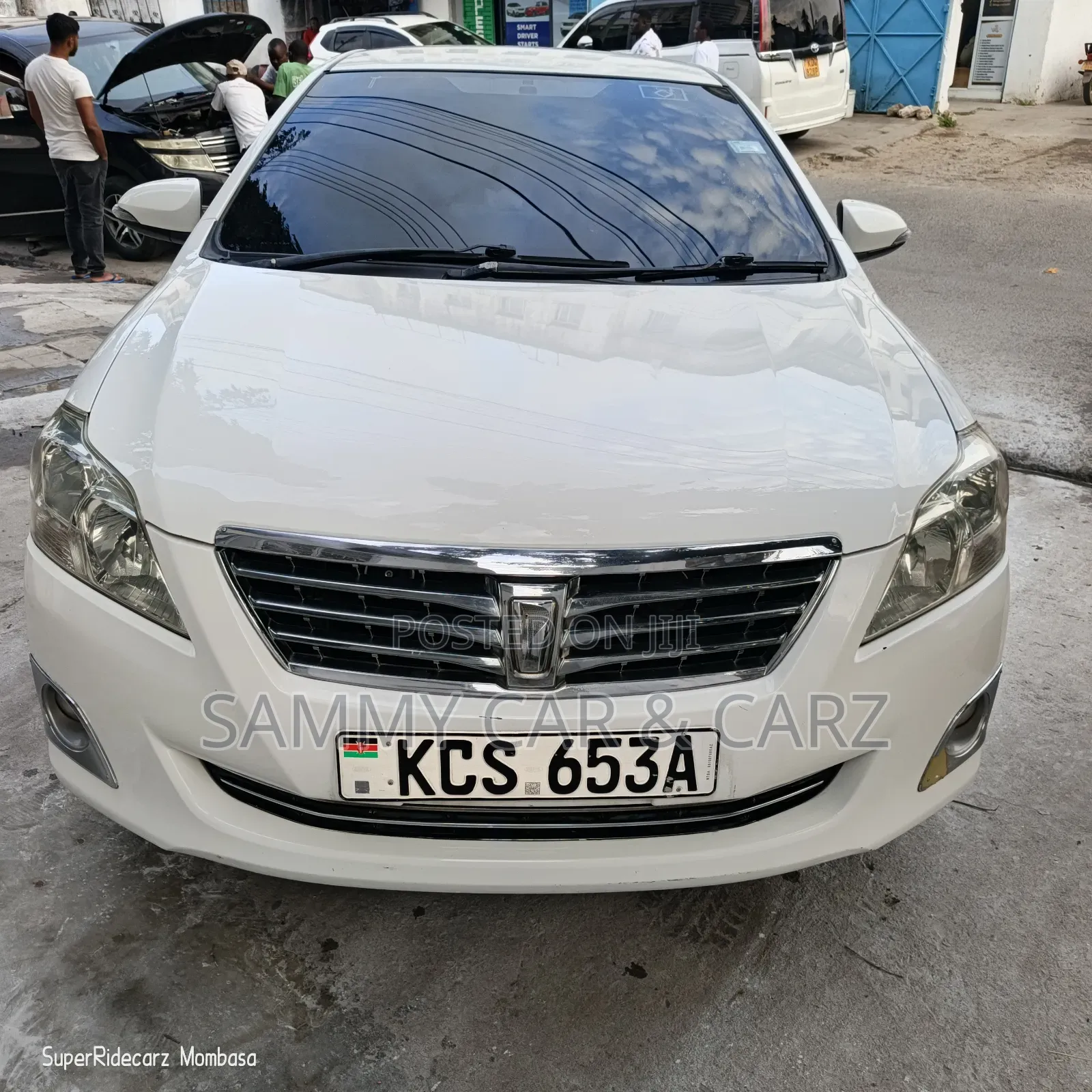 Toyota Premio 1.8 FWD 2013 White