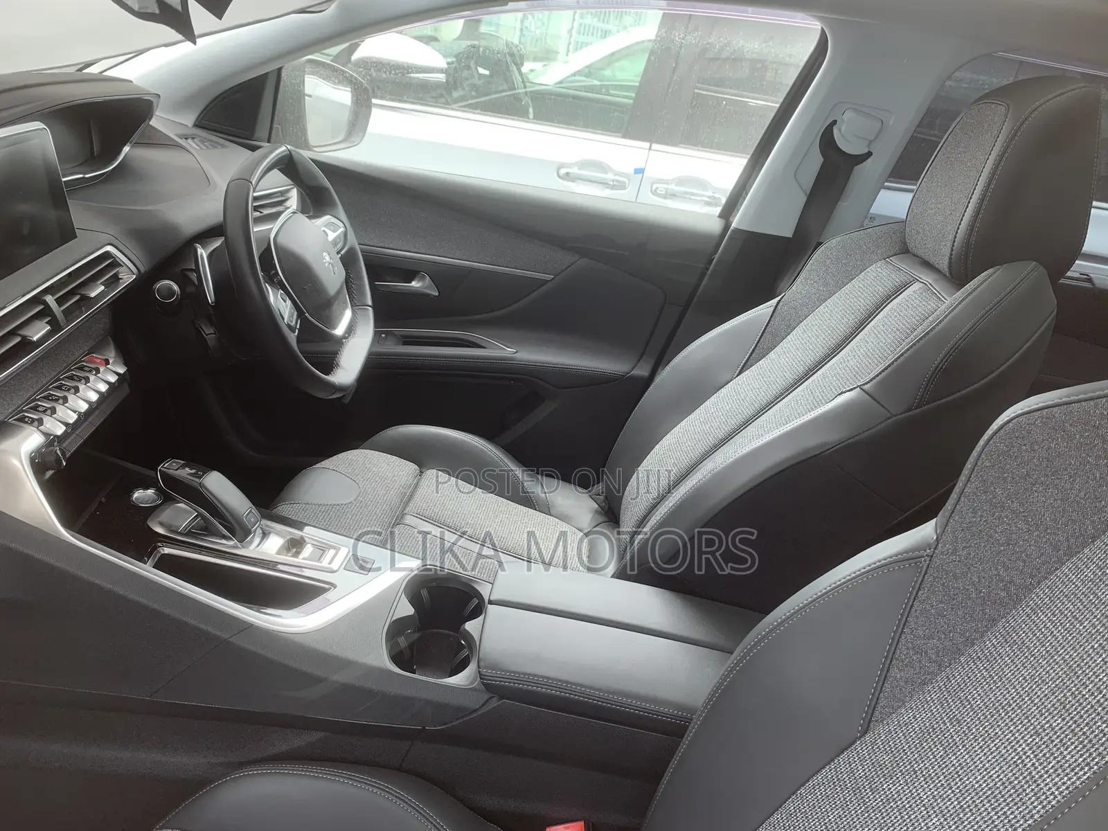 Peugeot 5008 1.6 BlueHDi 120 GT Line 2019 Black