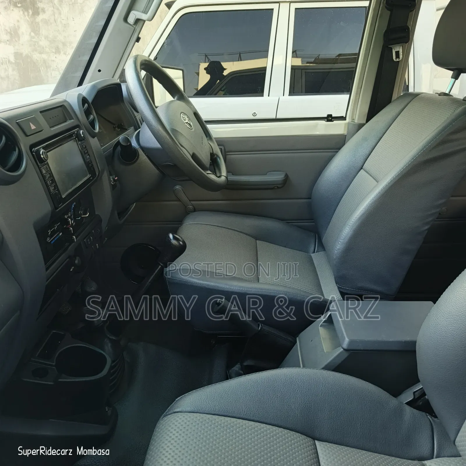 Toyota Land Cruiser 2019 White