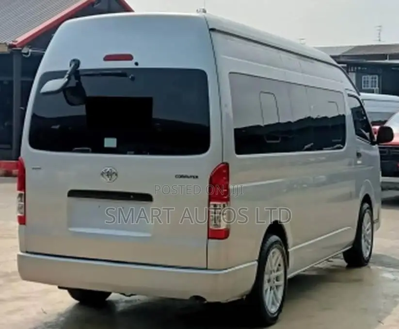 Toyota HiAce 2018