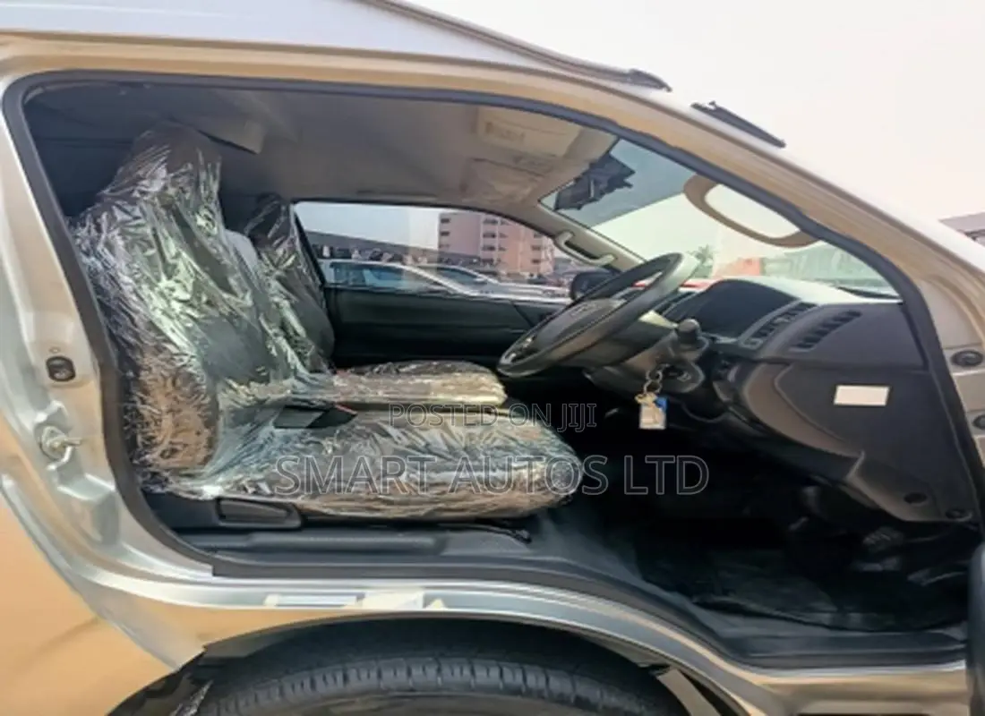Toyota HiAce 2018
