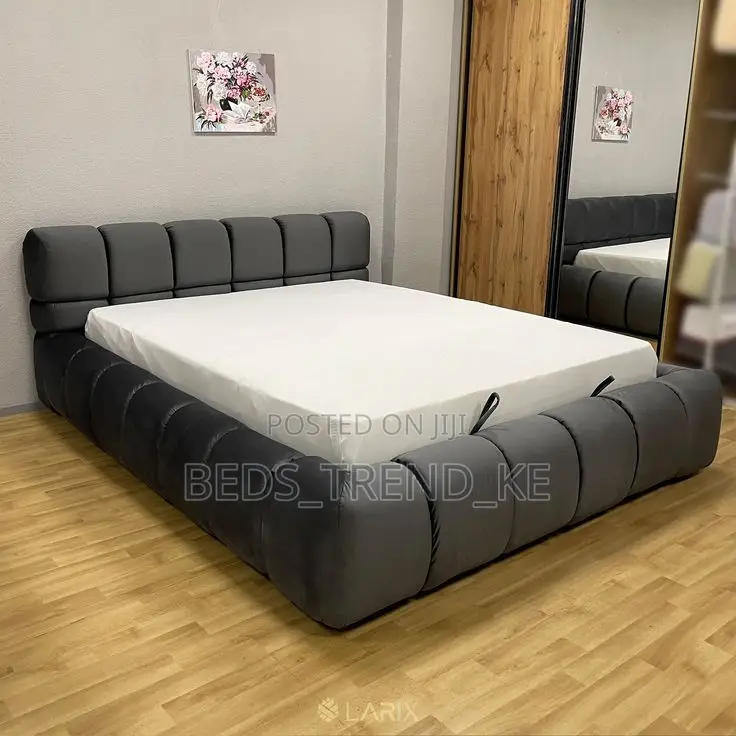 Black Low Bubble Bed 6 by 6 Feet