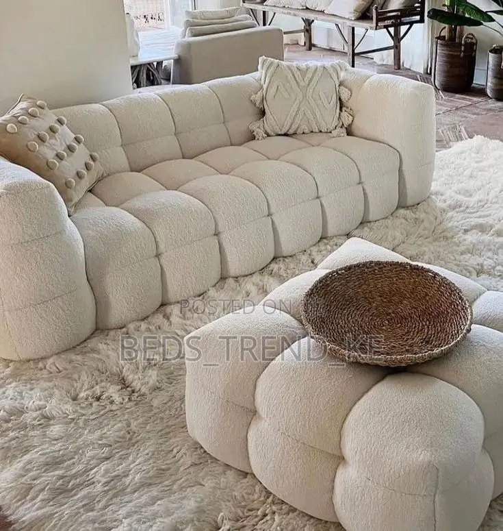 3 Seater Quality Bubble Couch With Matching Puff