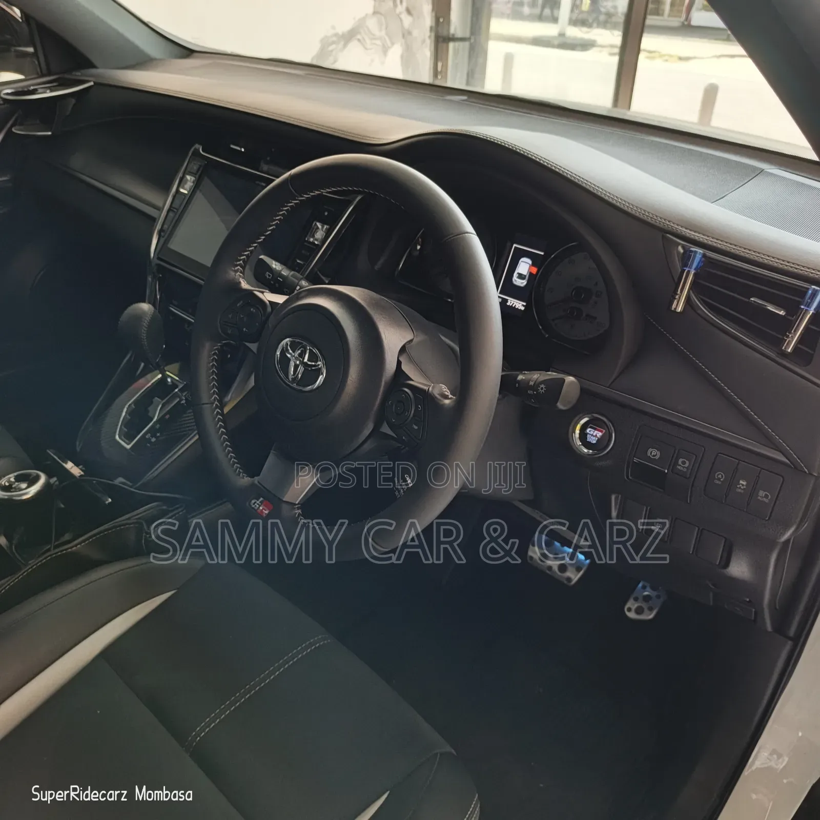 Toyota Harrier 2.0 Turbo 2018 White