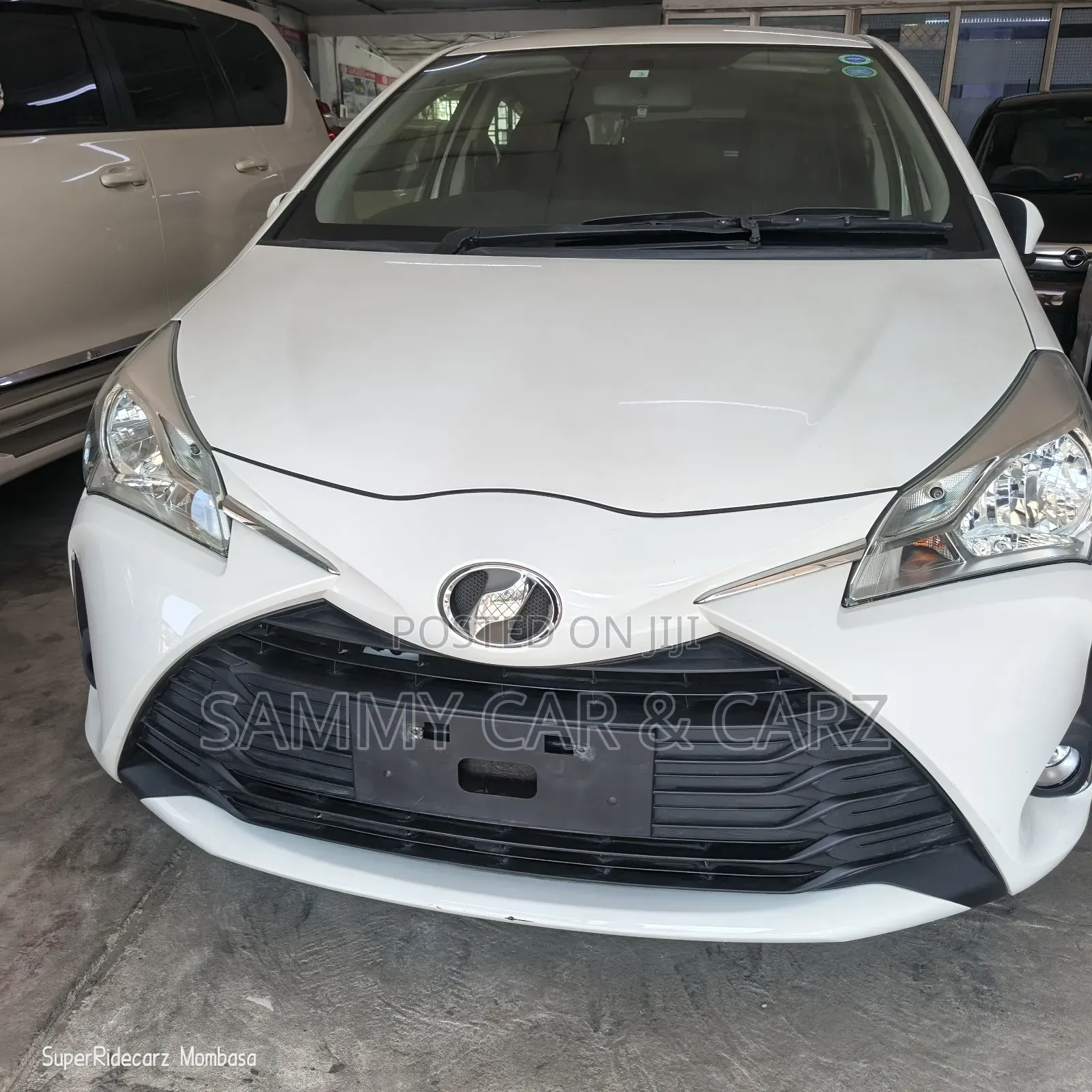 Toyota Vitz 1.3 FWD 5dr 2018 White