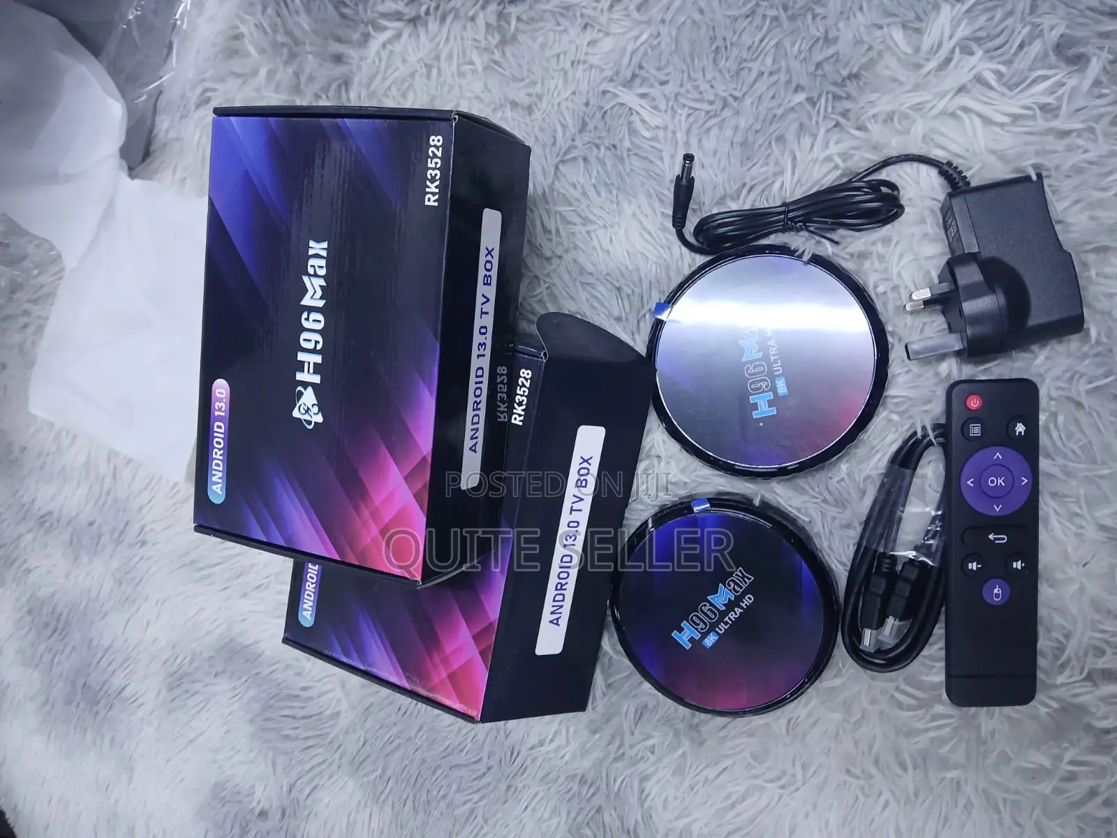 4+32gb H96max Android 13 TV Box TV Into a Smart TV.