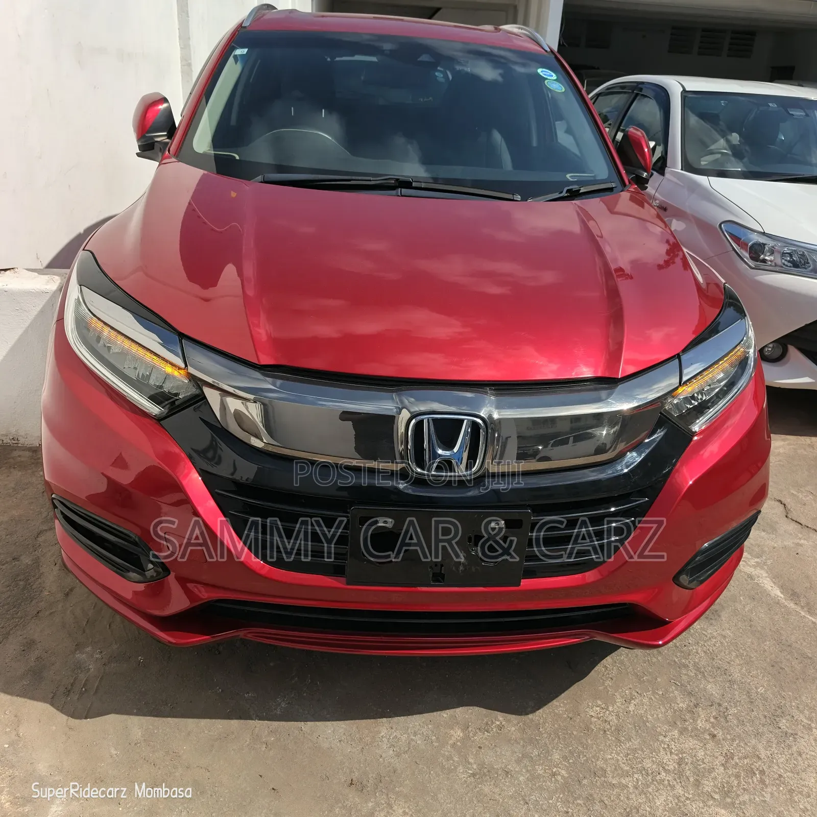 Honda Vezel 1.5 Hybrid 2WD 2018 Red