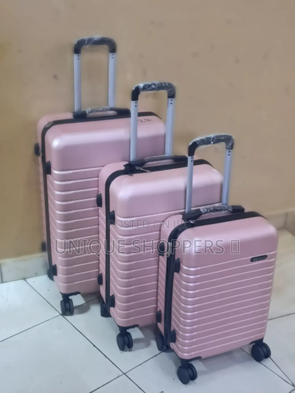3 in 1 Luxurious Fibre Suitcase*