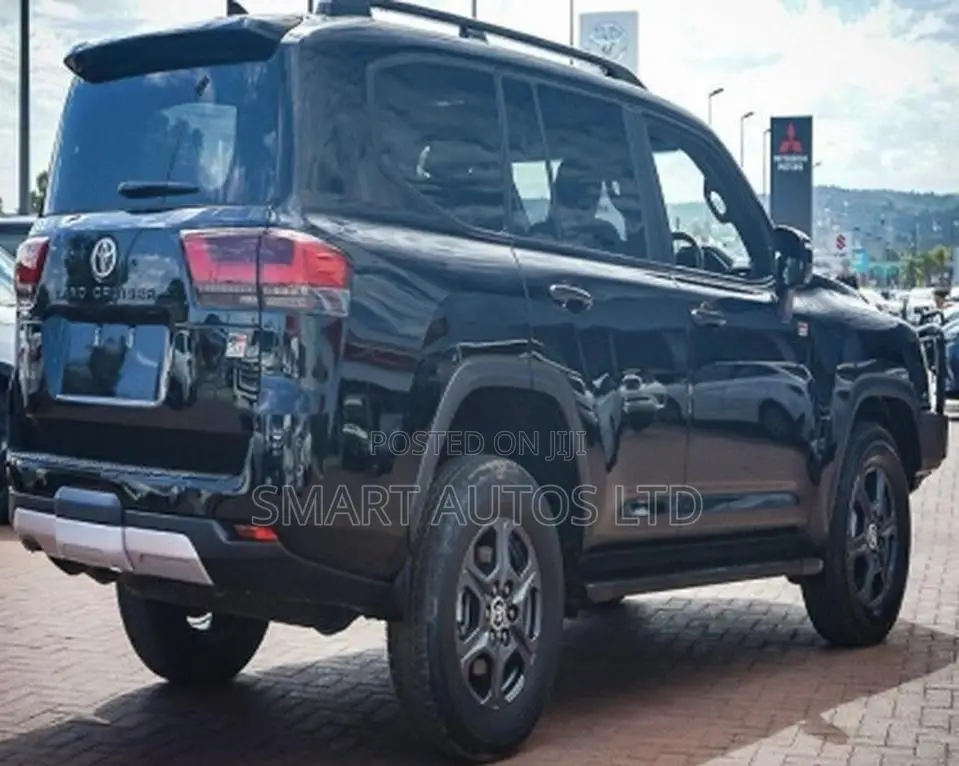 Toyota Land Cruiser 3.3 Diesel 4WD 2021 Black