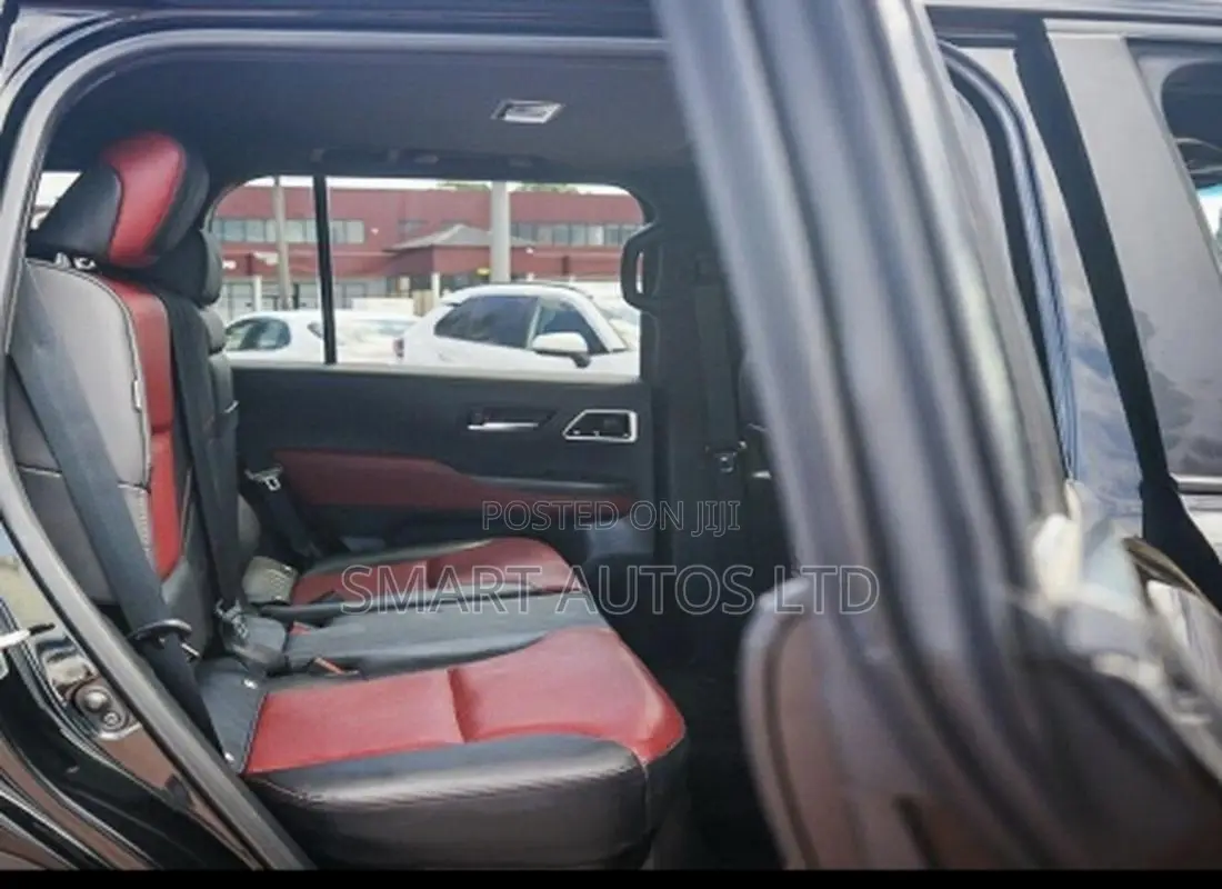 Toyota Land Cruiser 3.3 Diesel 4WD 2021 Black