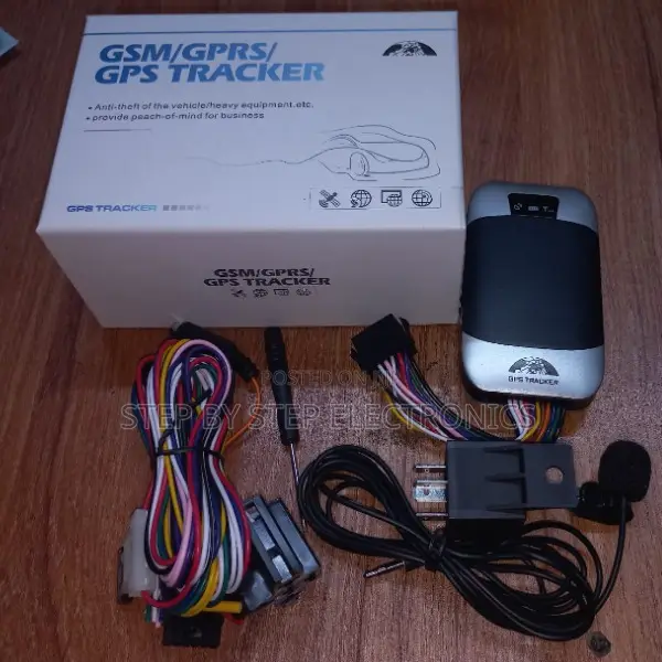 Engine Stop and Resume Tk303 GPRS GPS GSM Car Tracker Tracking Device
