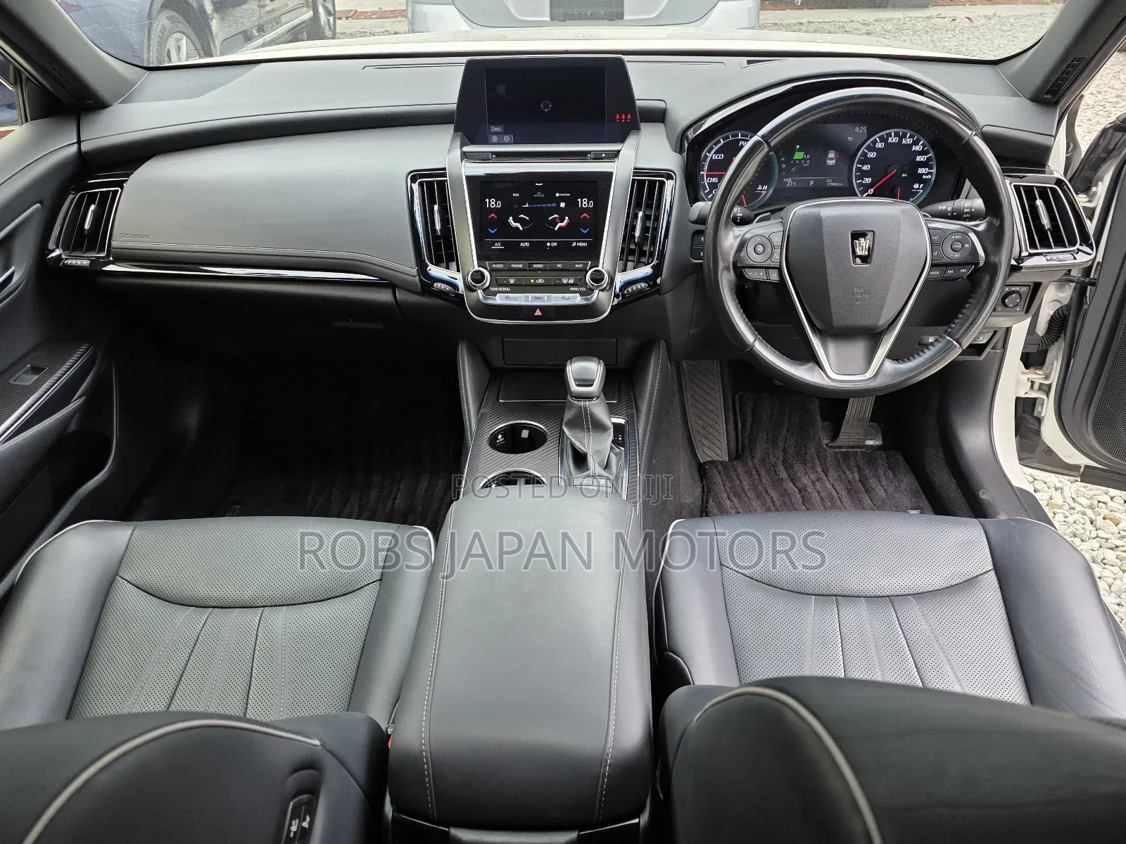 Toyota Crown 2019 Pearl