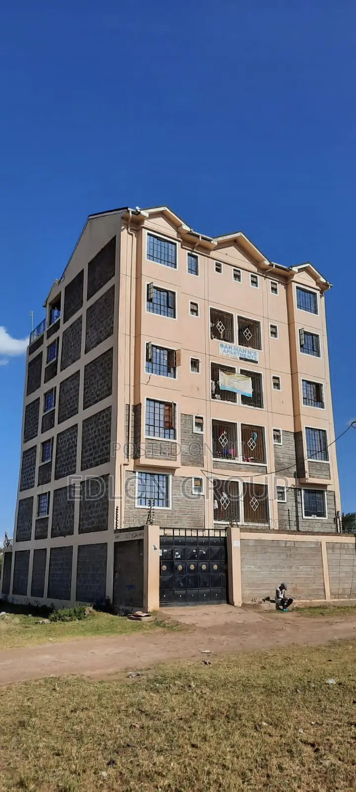 2bdrm Apartment in Kimbo for sale
