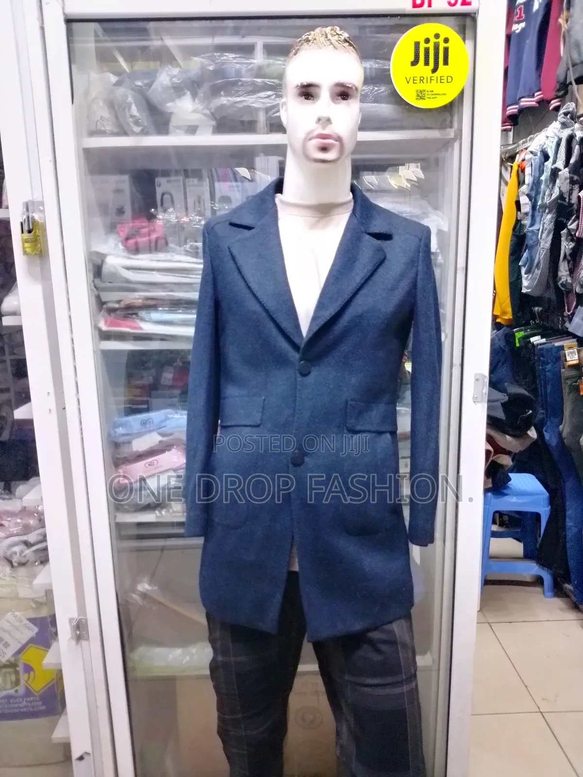 Men Warm Trench Coat With Side Pockets