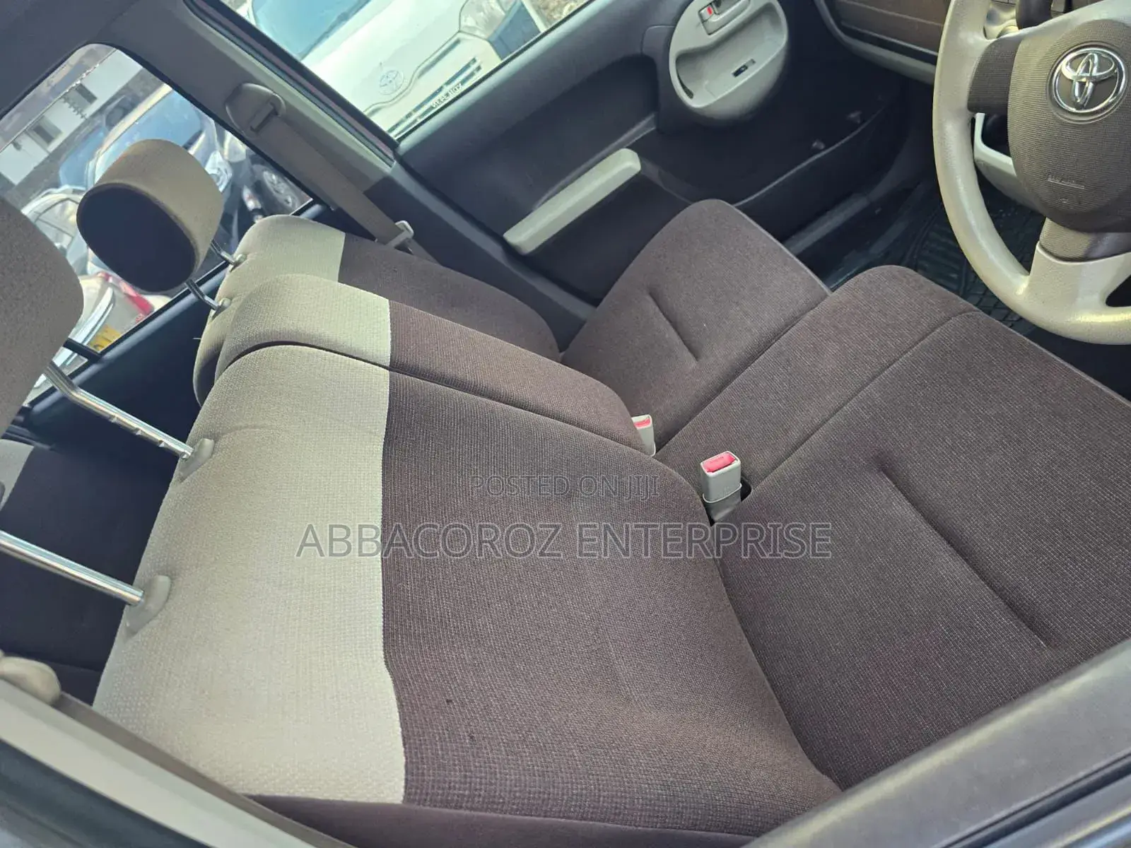 Toyota Passo 1.0 AWD 2015 Pink