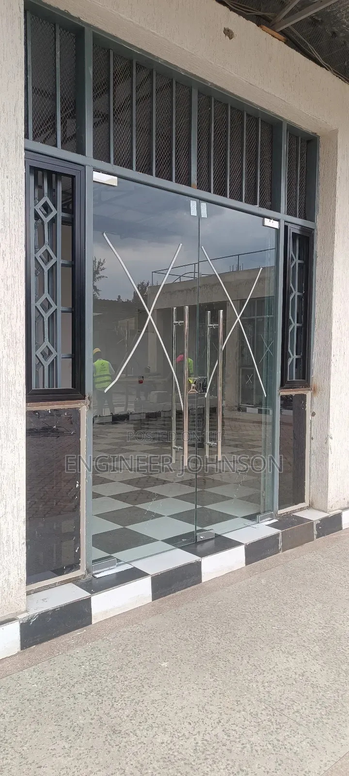 Frameless Glass Door
