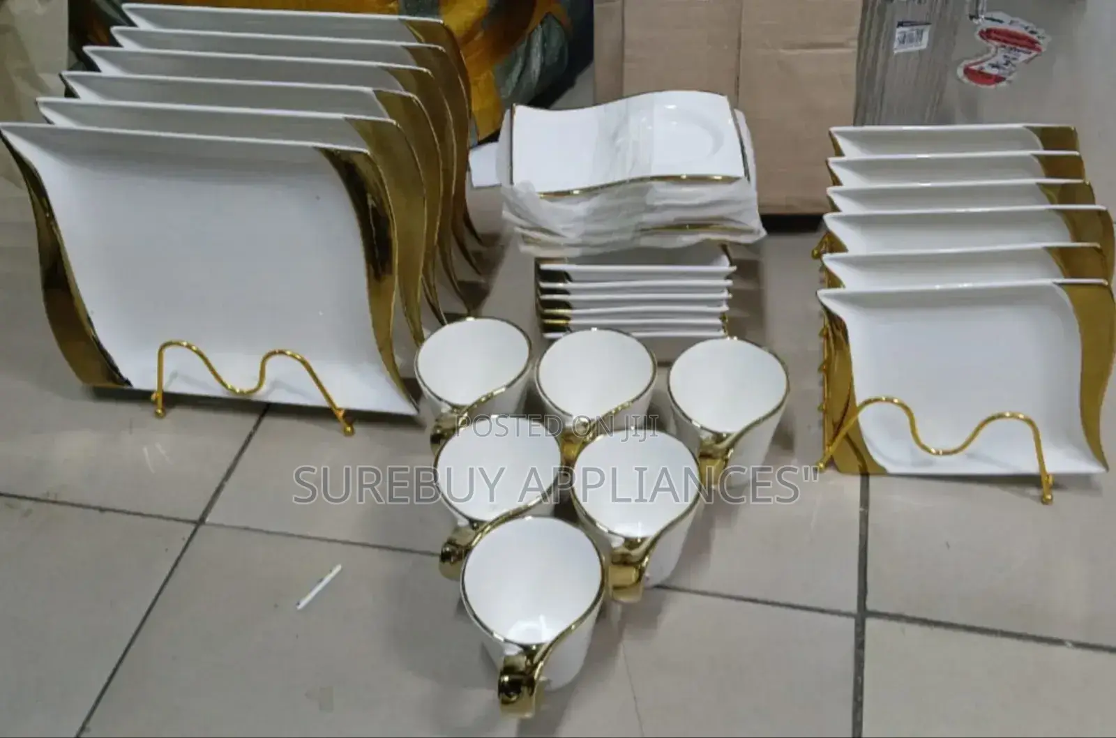 Wavy Gold Unique Dinner Set* 30 PCS Set