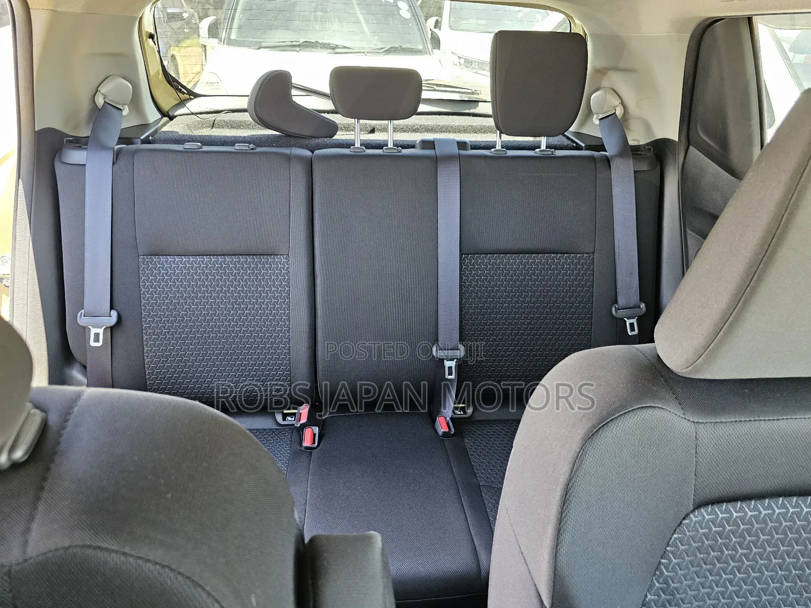 Suzuki Swift 2018 Gold