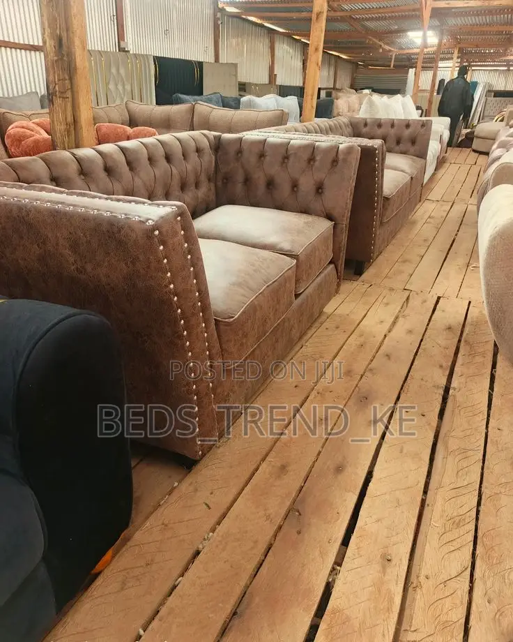 Gorgeous 5 Seater Modern Chester Sofa 3,2