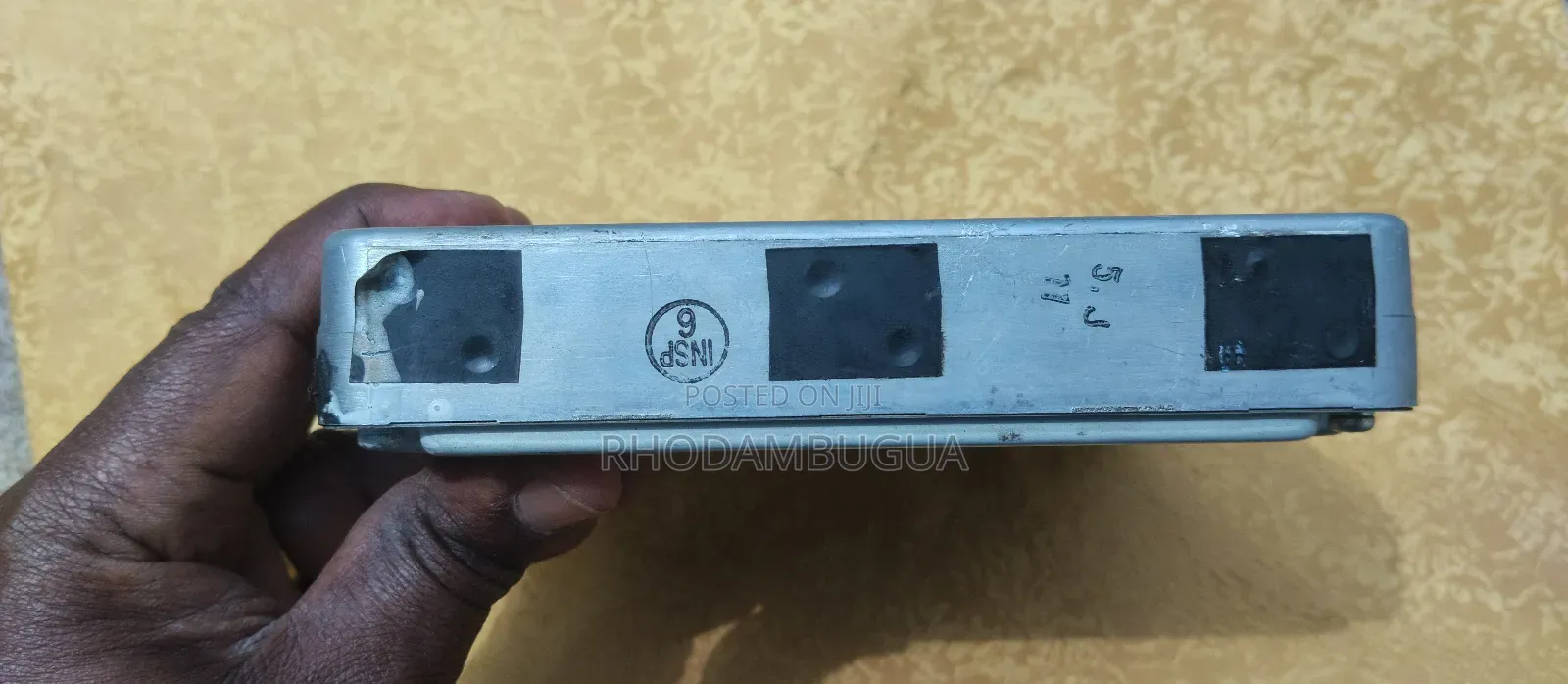 Toyota Hiace Engine Computer 89661-26doo