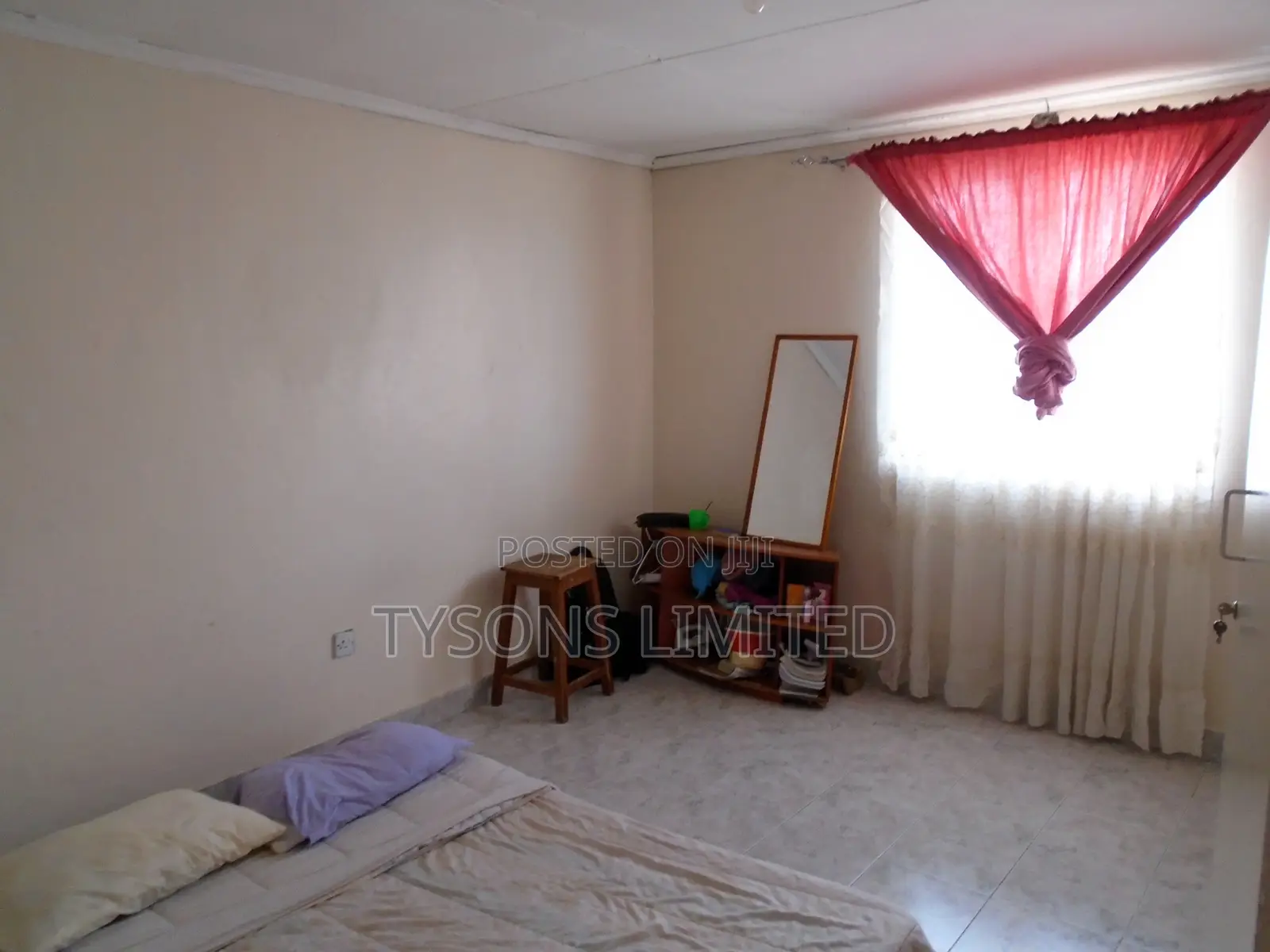 4bdrm Maisonette in Phase 3 B, Komarock for sale