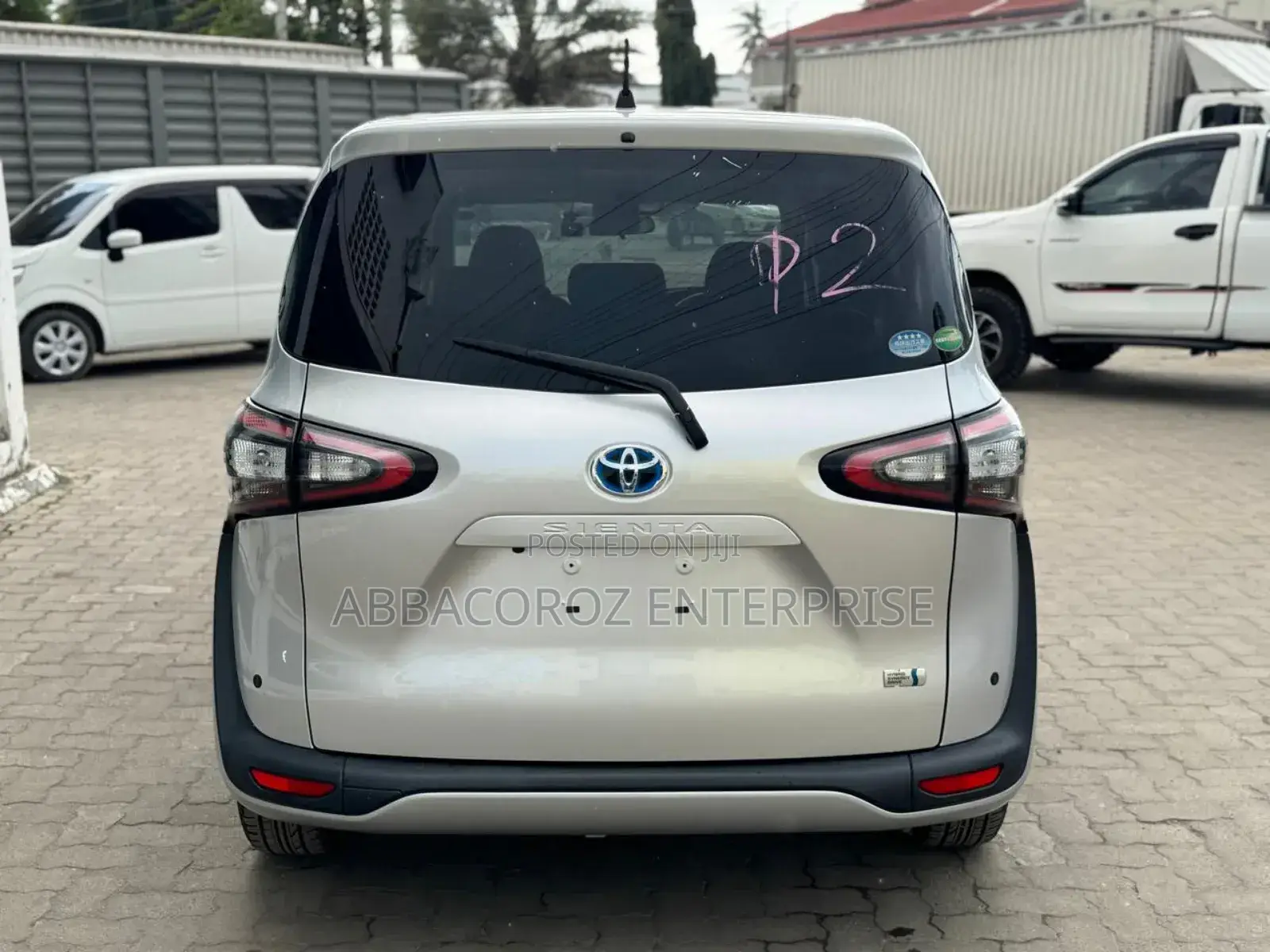 Toyota Sienta 1.5 Hybrid FWD (6-seater) 2018 Silver