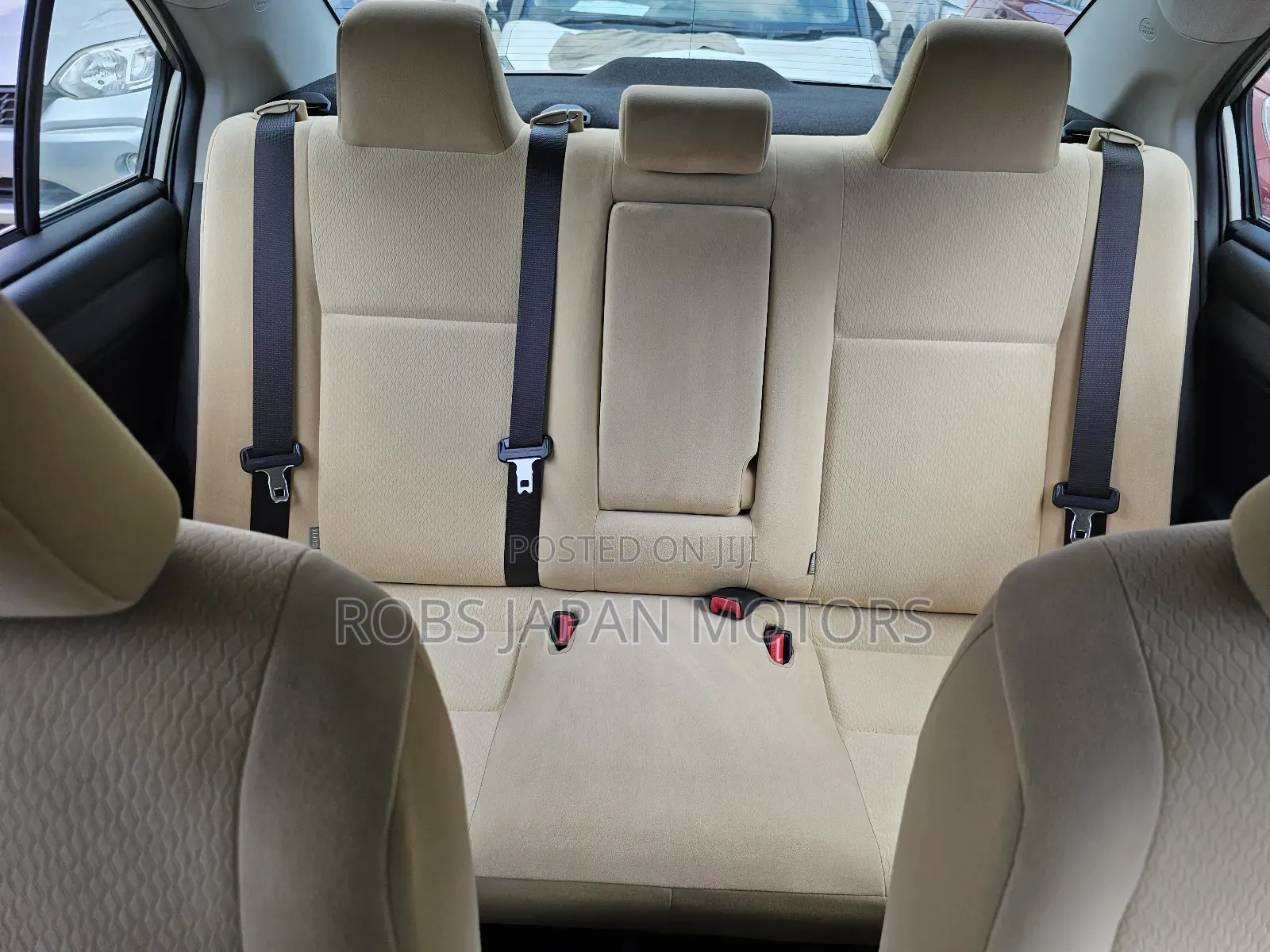 Toyota Axio 1.5 G 2WD 2018 Gold
