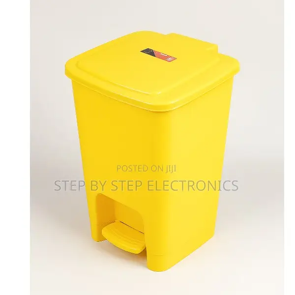 Easy to Clean 30litres Hard Plastic Step Pedal Waste Garbage Dust Bin
