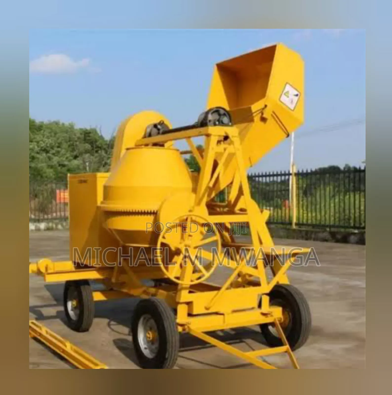 Self Loading Concrete Mixer 2210