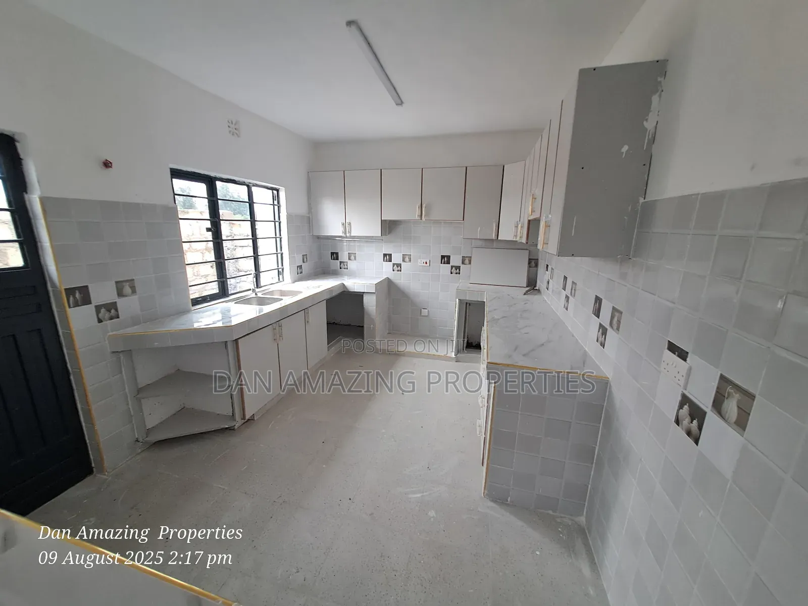 4bdrm Bungalow in Mericho Road, Matasia for sale