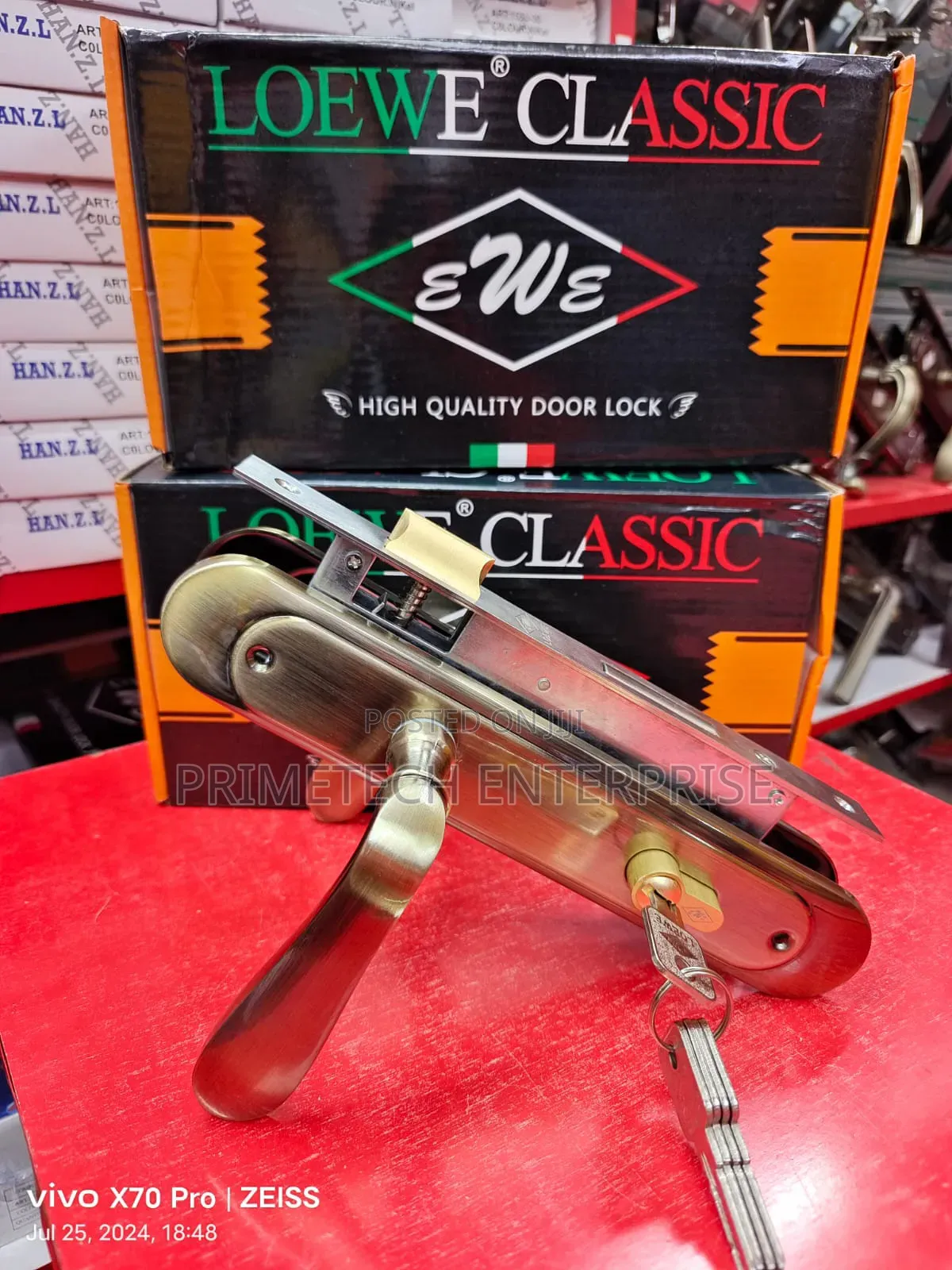 Lowe Classic Lock