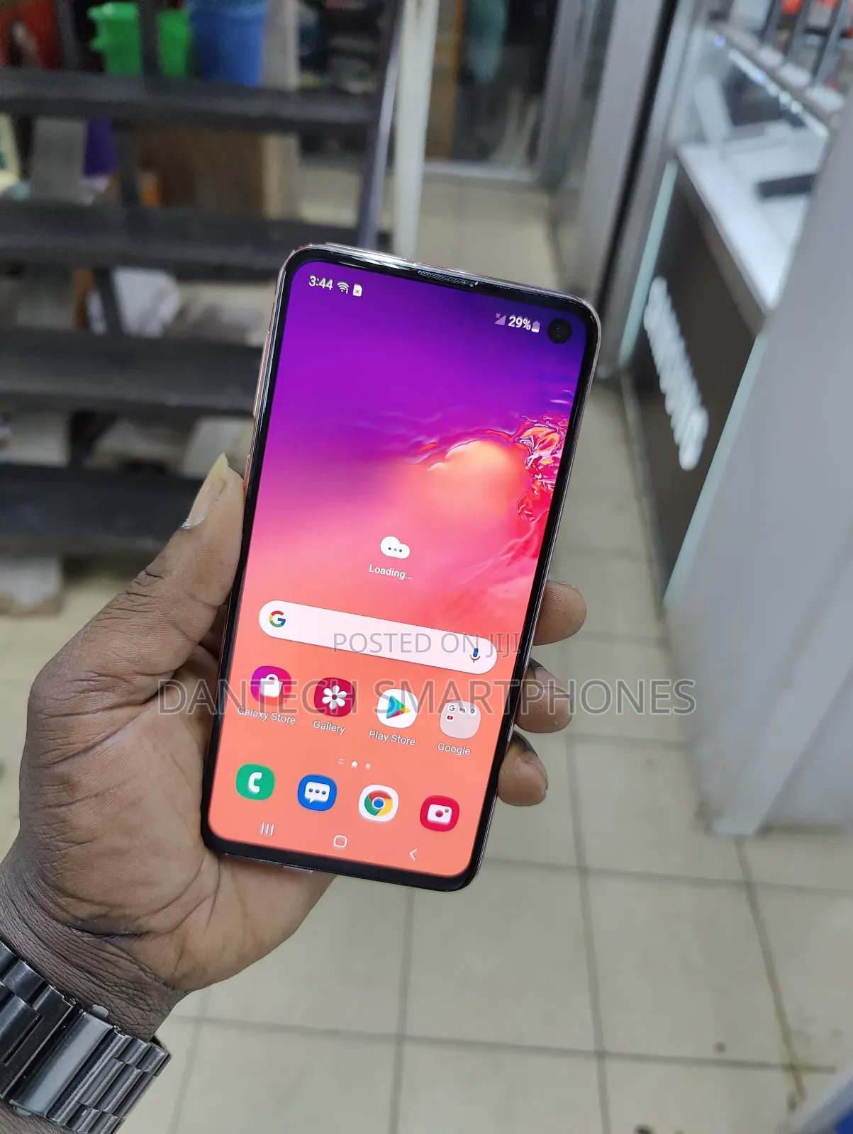 New Samsung Galaxy S10e 128 GB Red