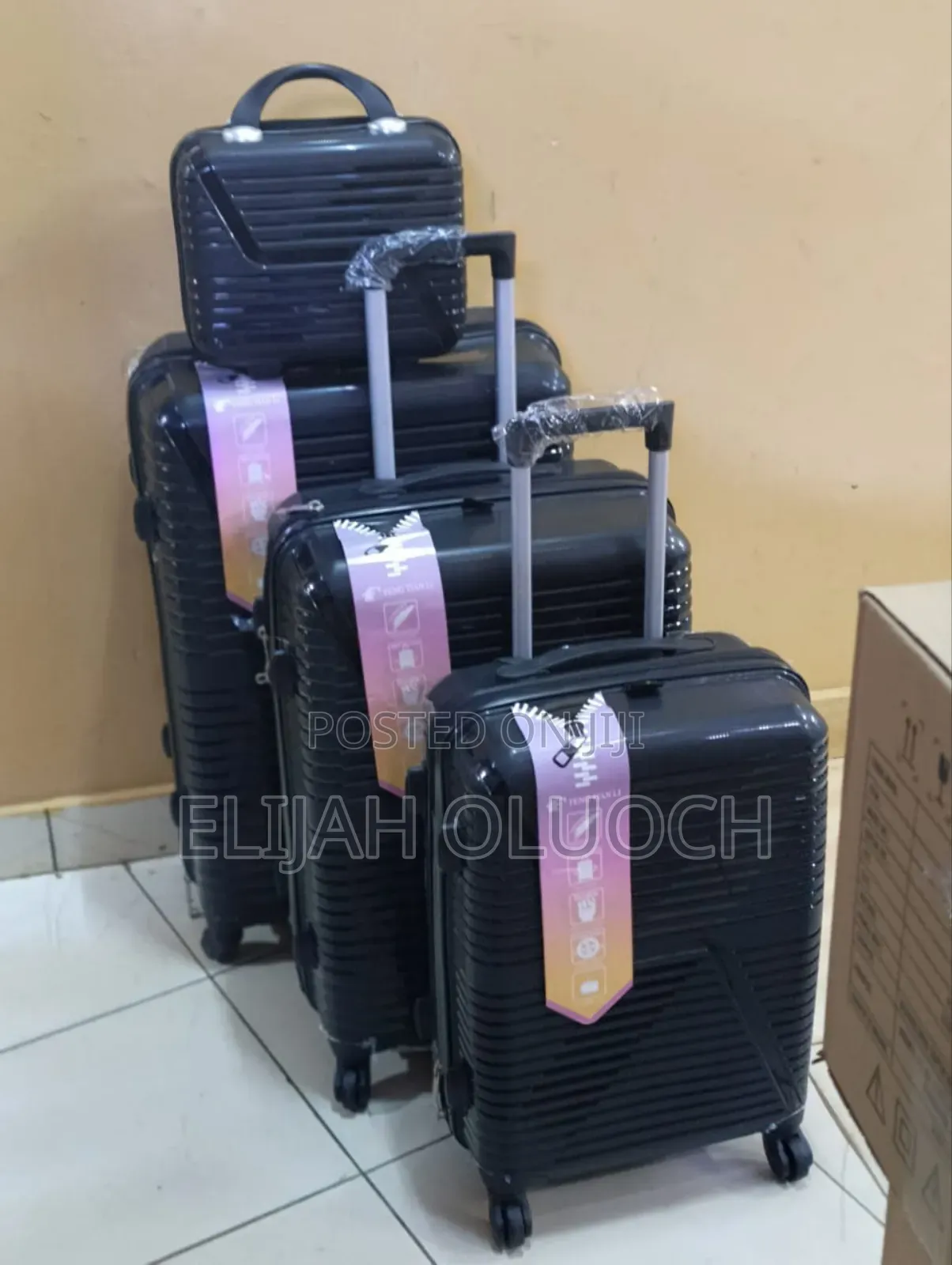 4 In1 Luxurious Fibre Suitcase