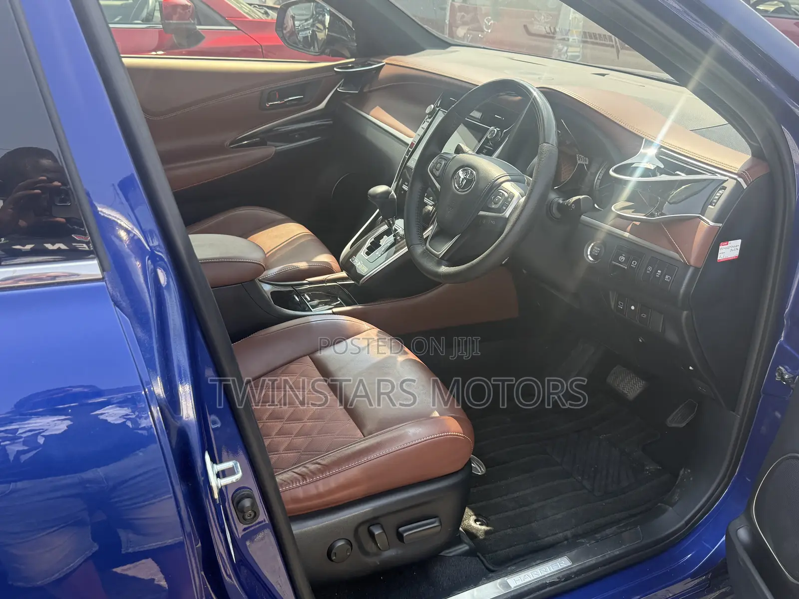 Toyota Harrier 2.0 2018 Blue