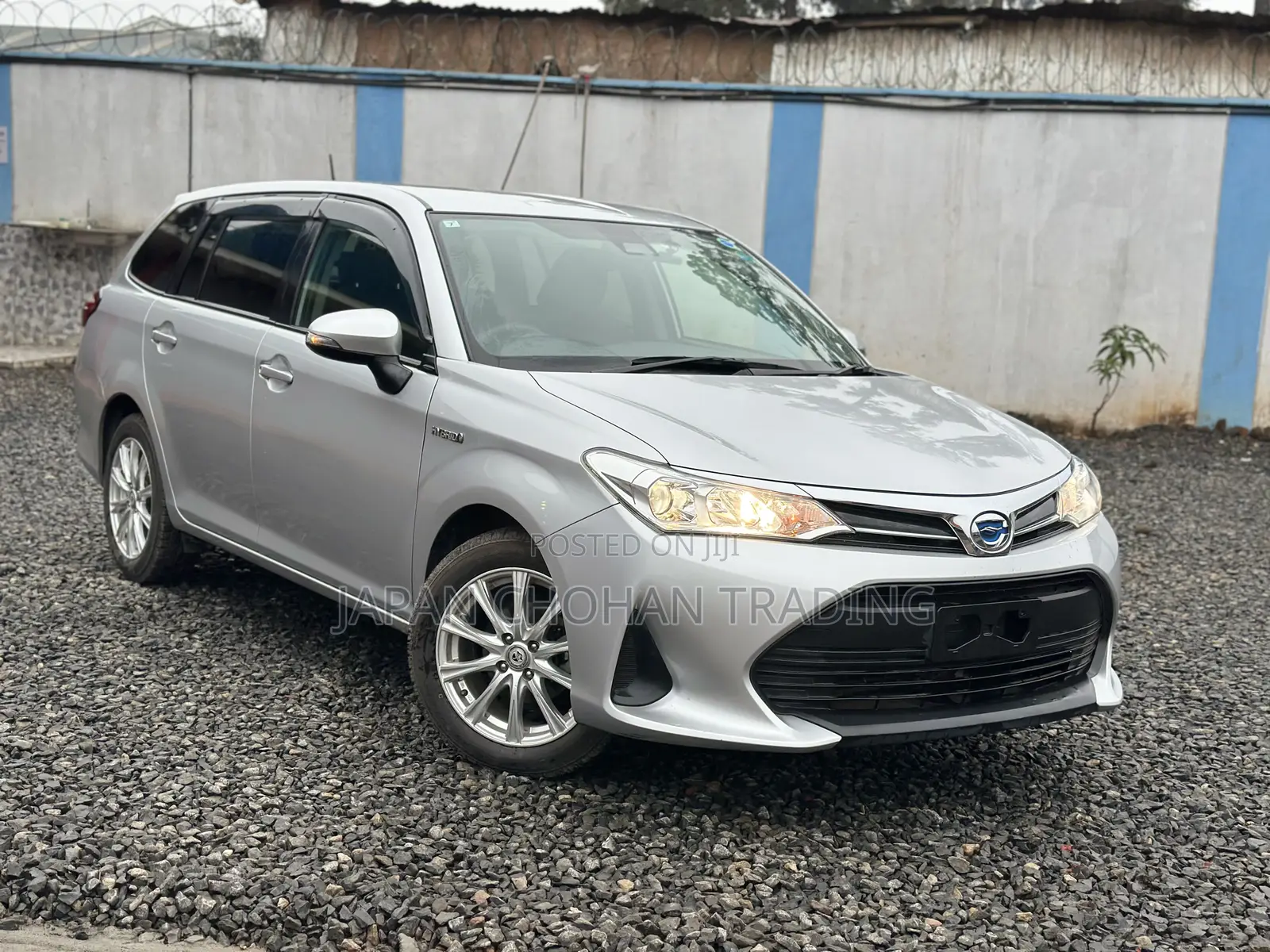 Toyota Corolla Fielder 1.5 Hybrid FWD 2019 Silver