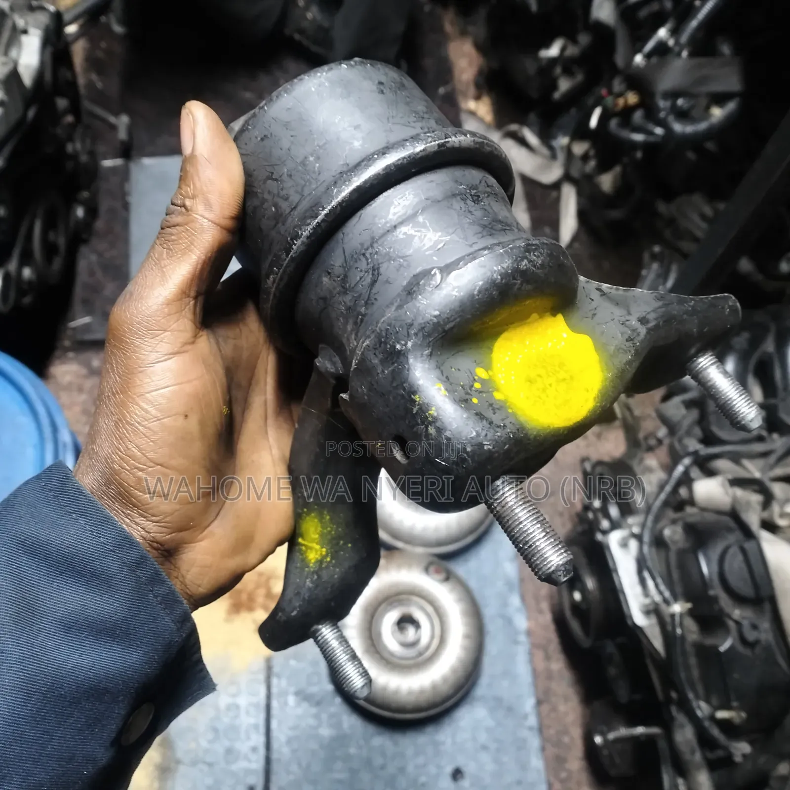 Right Side Engine Mount Harrier 240