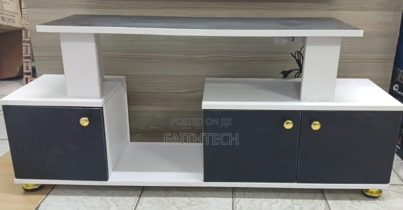 Instabul 2 4ft Tv Stand
