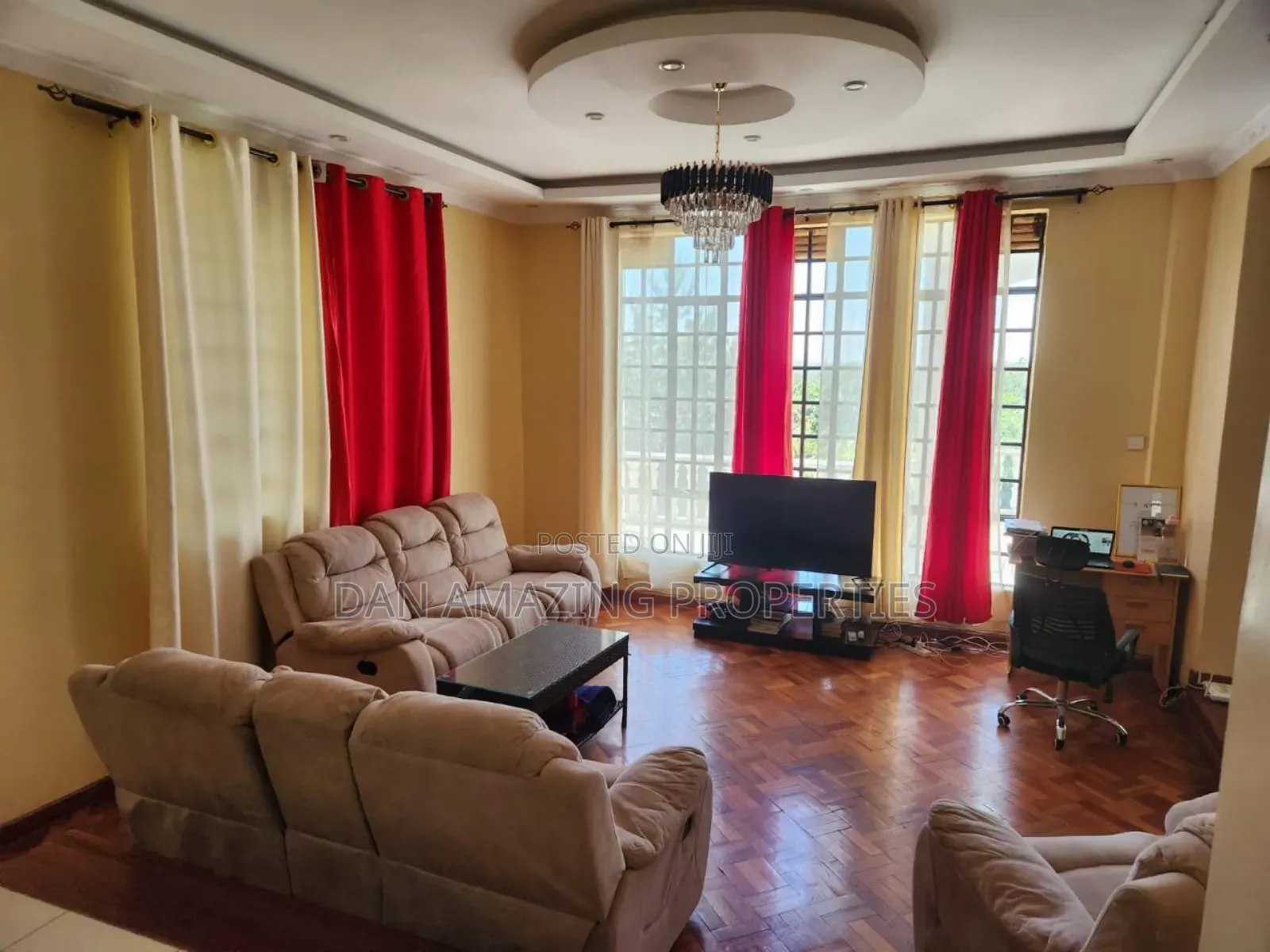 5bdrm Maisonette in Drive 14 On 1/4 Acre, Kerarapon for sale