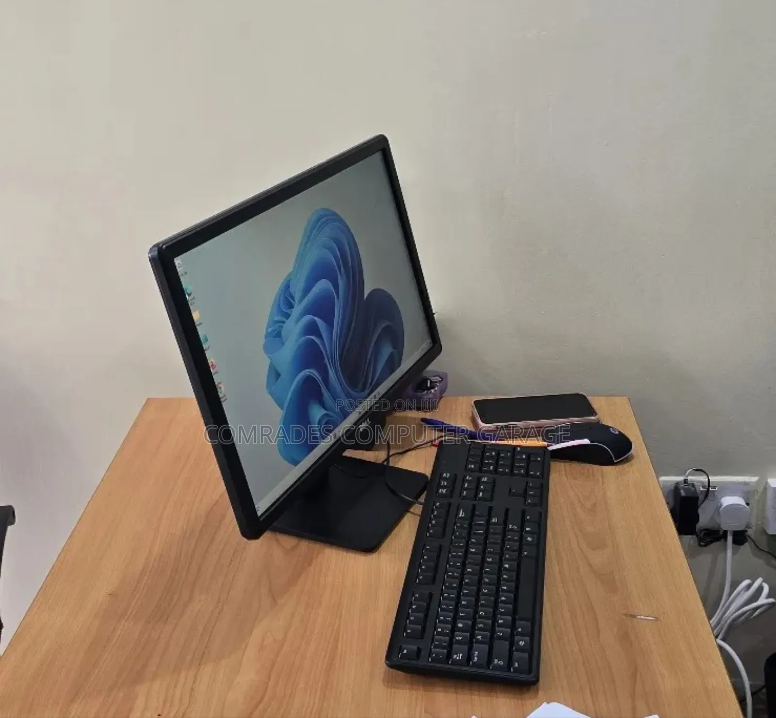Dell P2214hb Full Hd 22 Inch Led Monitor, Vga, Display Port, Dvi,