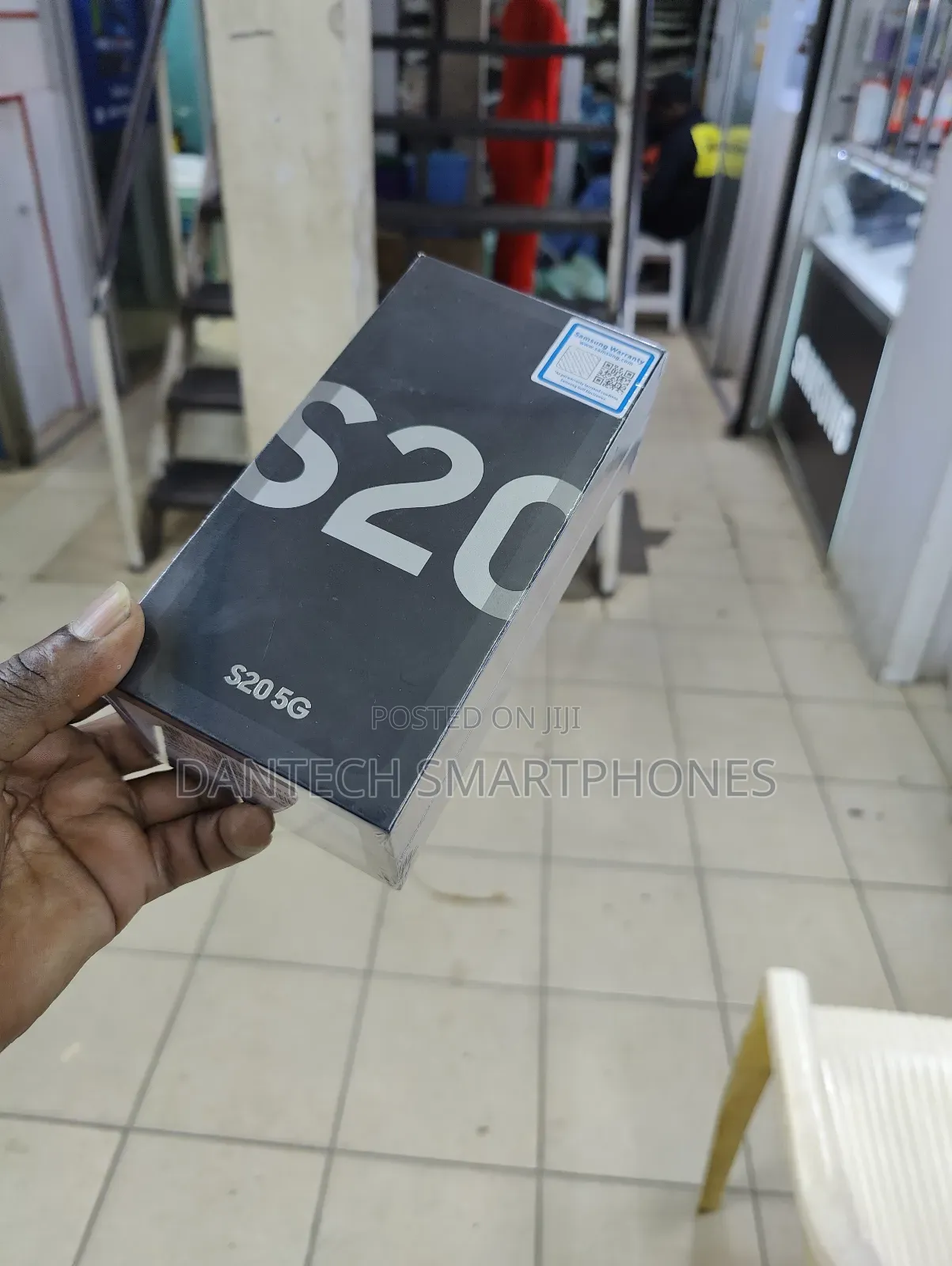 New Samsung Galaxy S20 128 GB Black