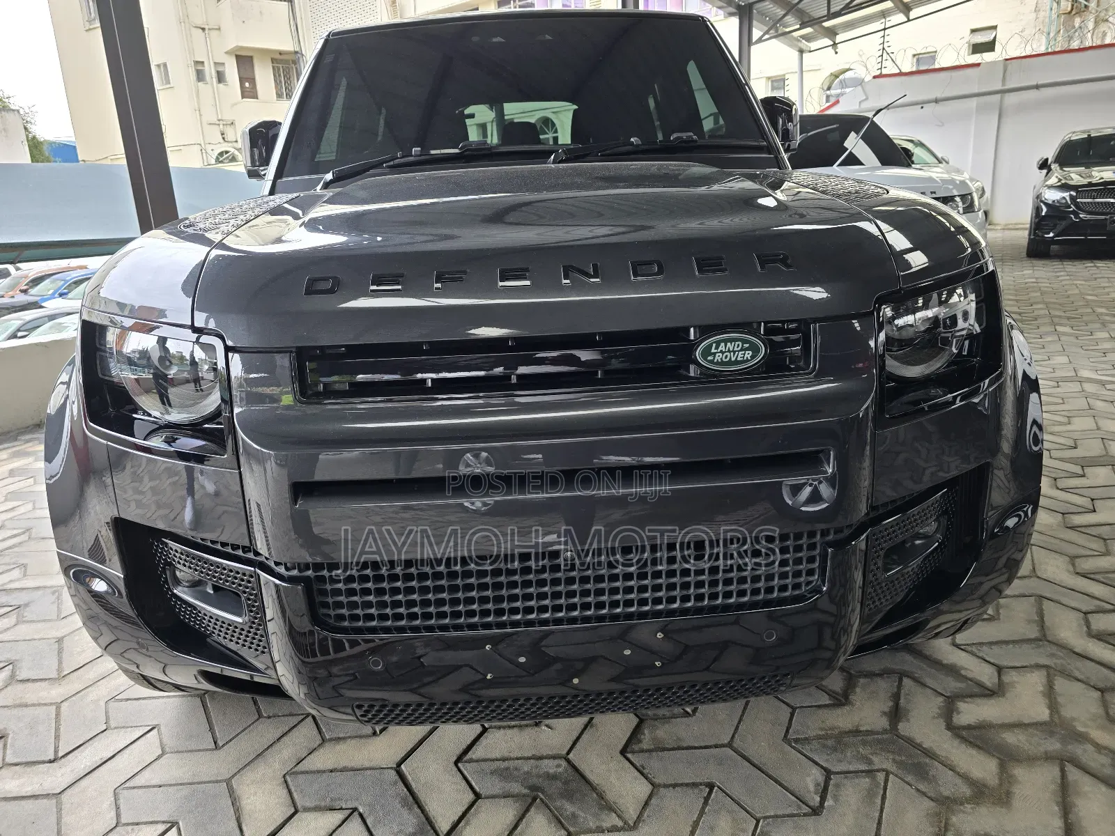Land Rover Defender 2024 Black