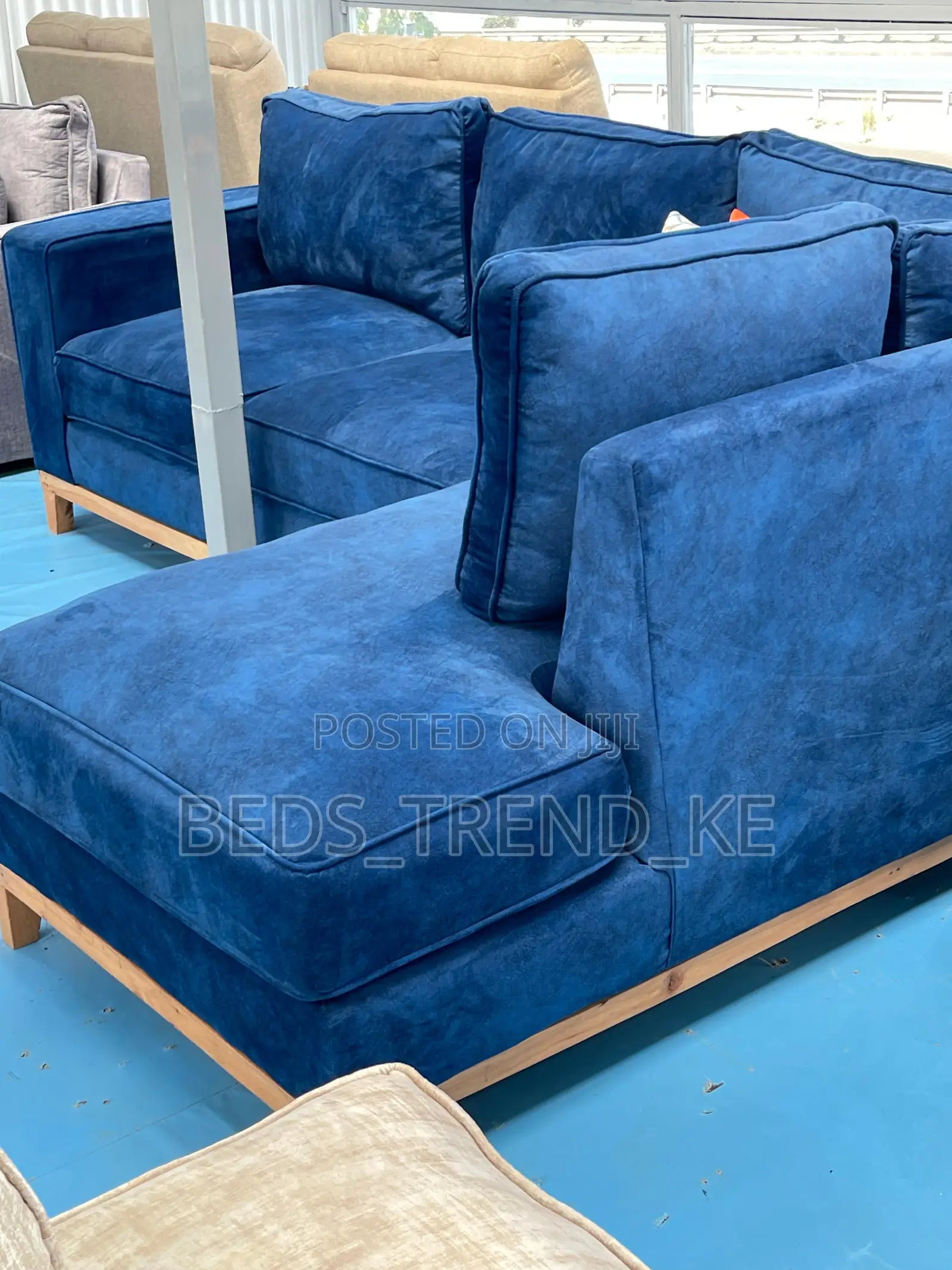 Leading 6 Seater Soft L Seat