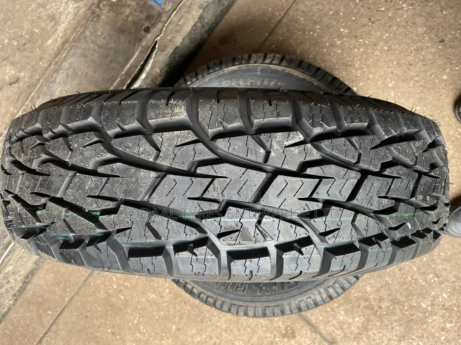225/75r15c Gallant