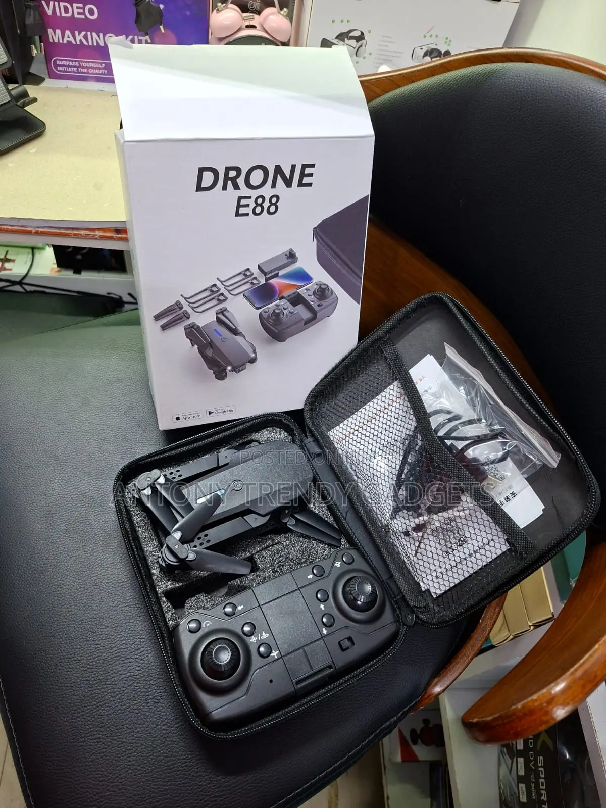 Portable E88 Drone With Real-time Transmission & 360° Flip