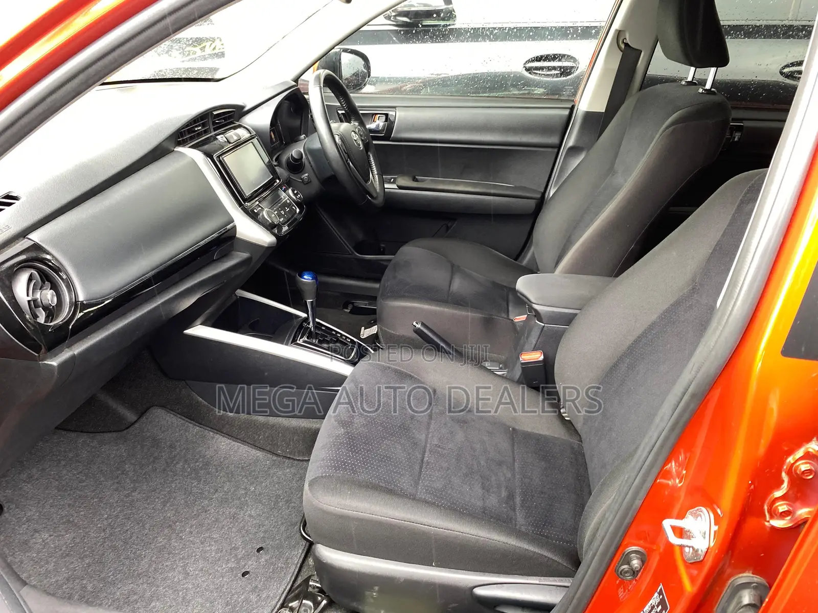 Toyota Corolla Fielder 1.5 Hybrid FWD 2018 Orange