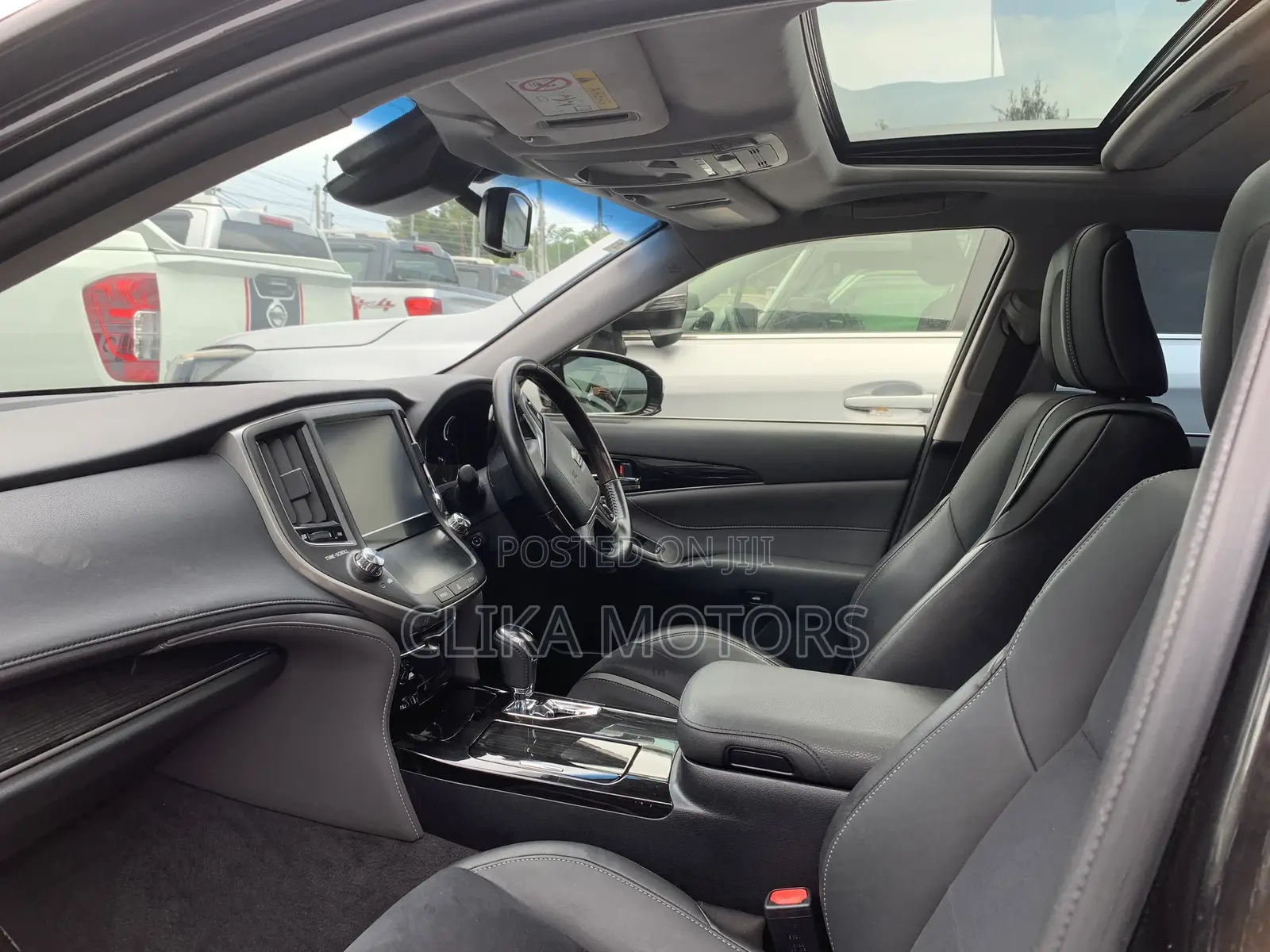 Toyota Crown 2018 Black