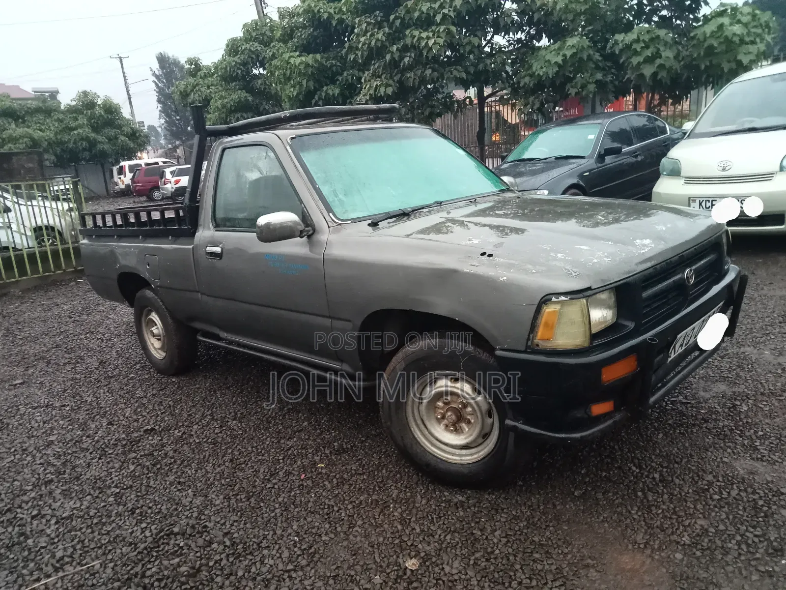 Toyota Hilux 2002 Gray