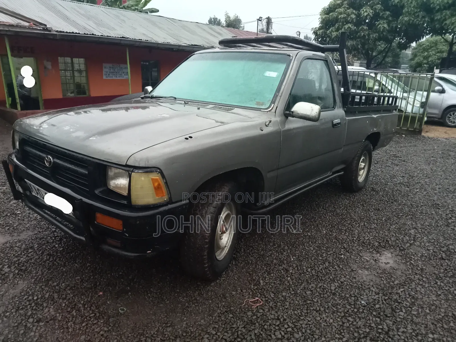 Toyota Hilux 2002 Gray