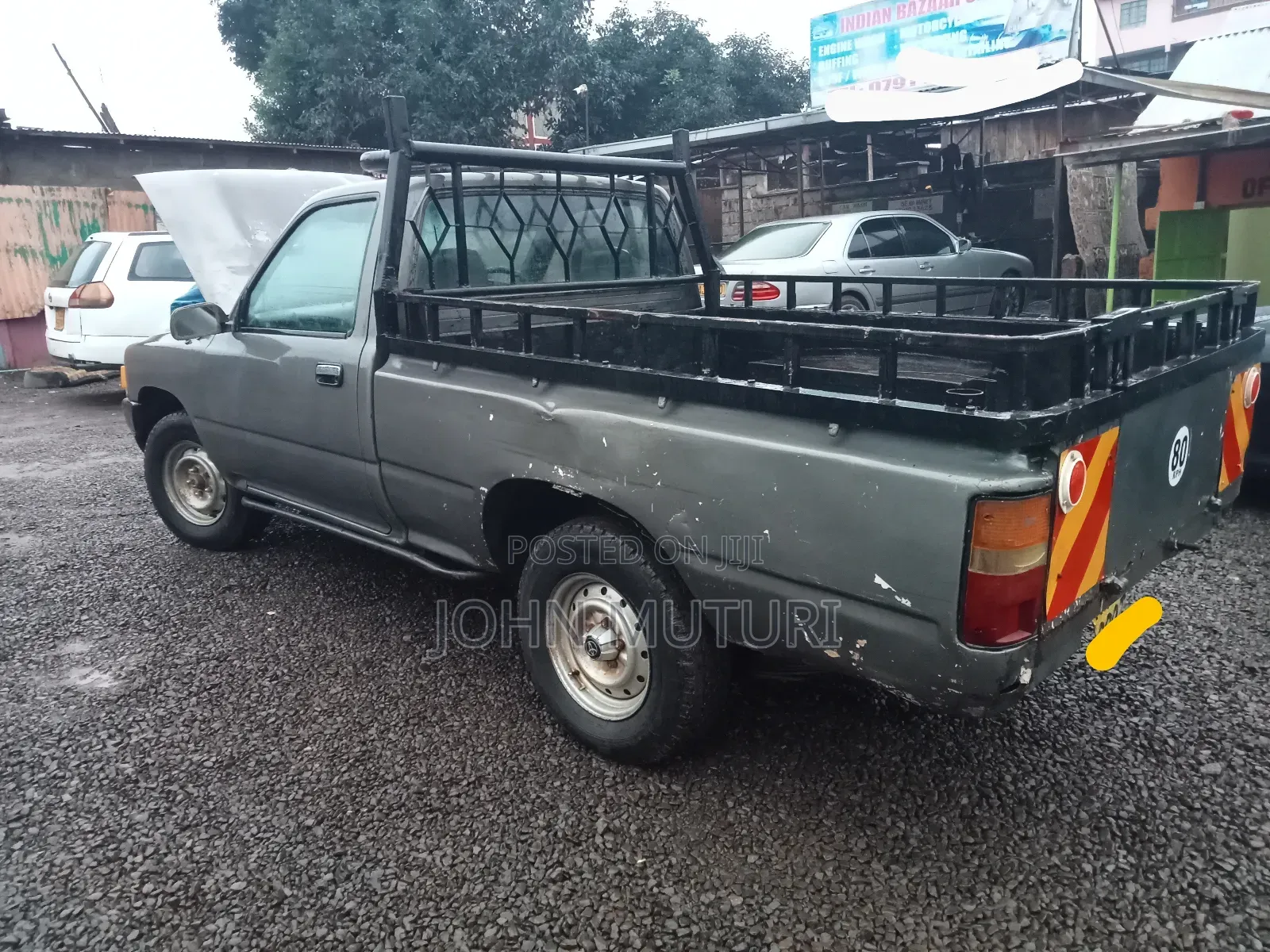Toyota Hilux 2002 Gray